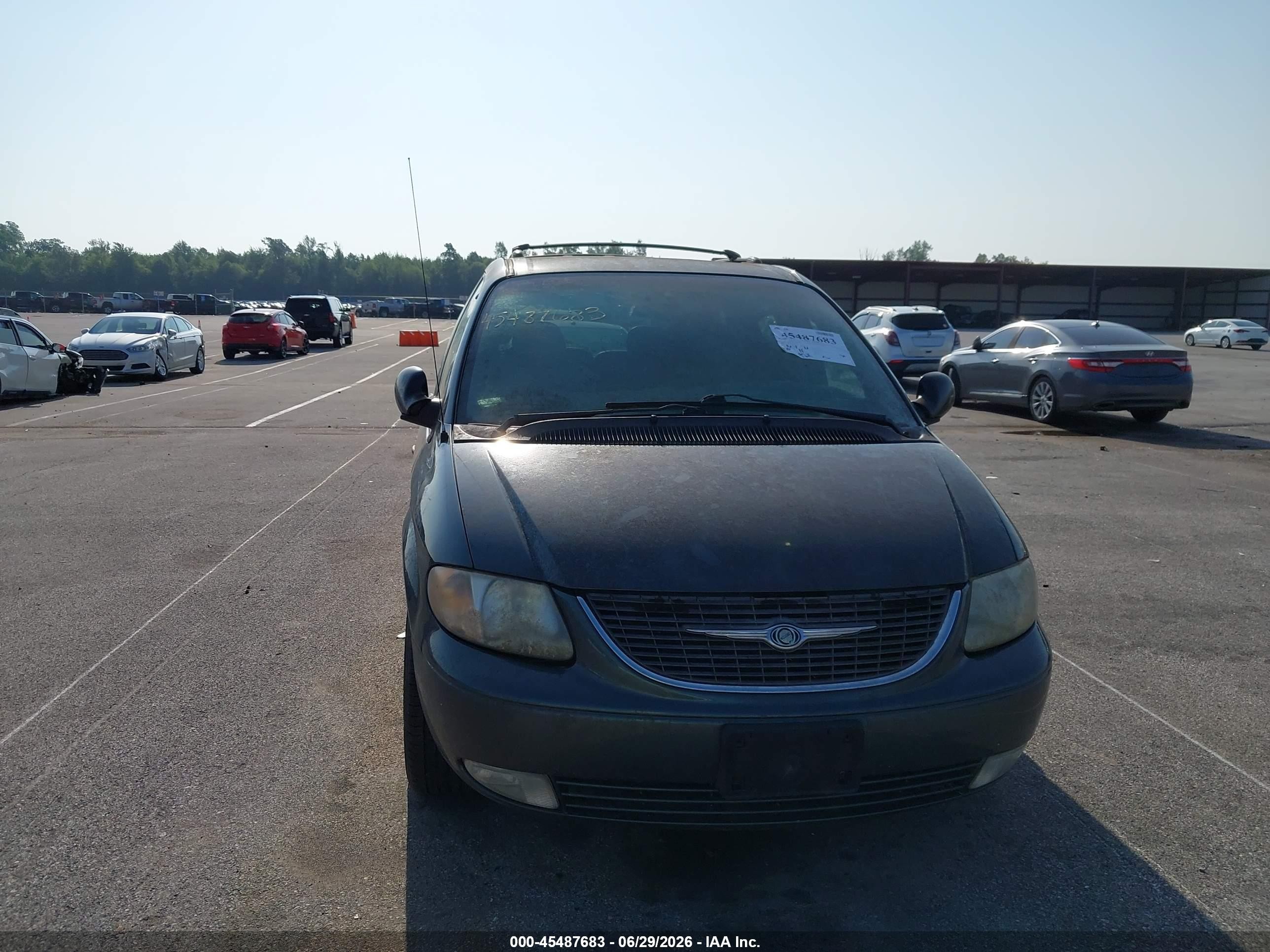2002 Chrysler Town & Country Limited Green vin: 2C8GP64L32R603436