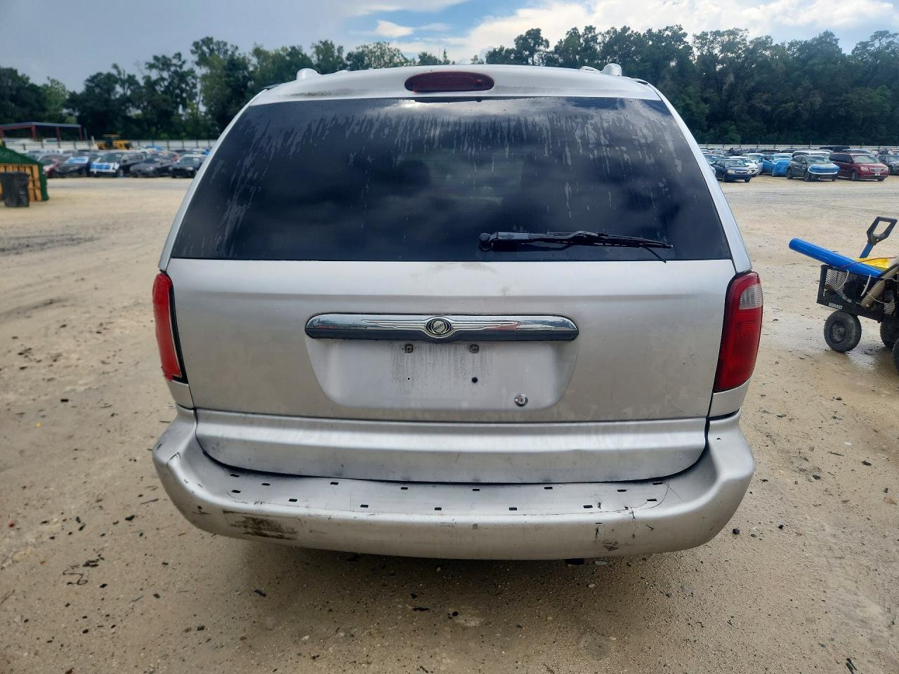 2003 Chrysler Town & Country Limited Серебряный vin: 2C8GP64L33R132275