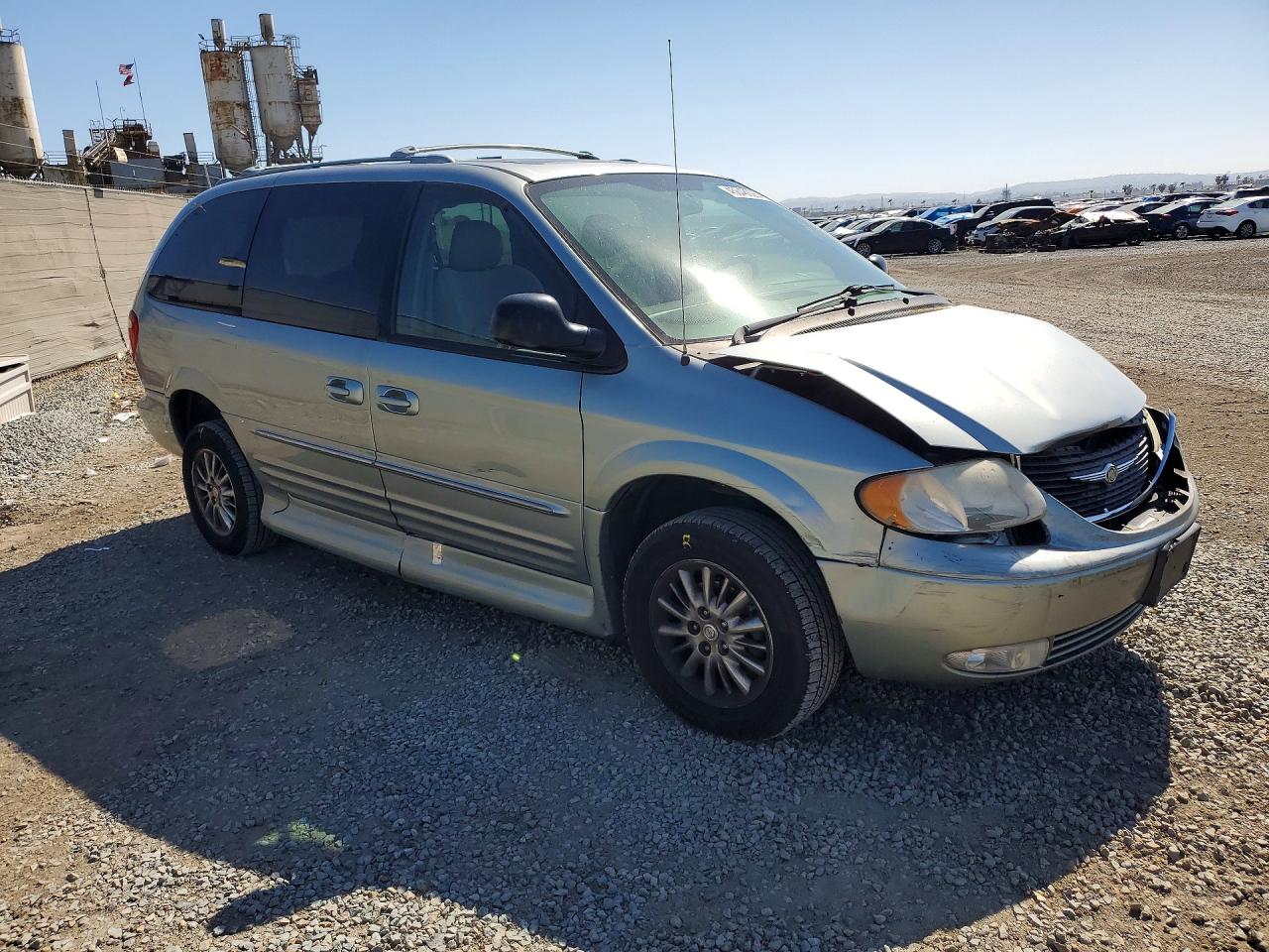 2003 Chrysler Town & Country Limited Silver vin: 2C8GP64L33R211137