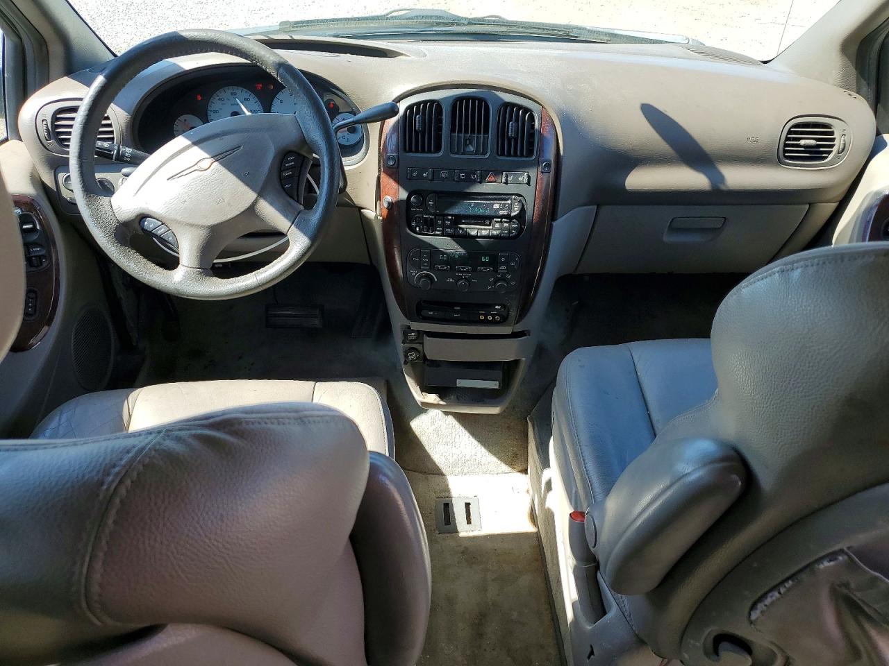 2003 Chrysler Town & Country Limited Silver vin: 2C8GP64L33R211137