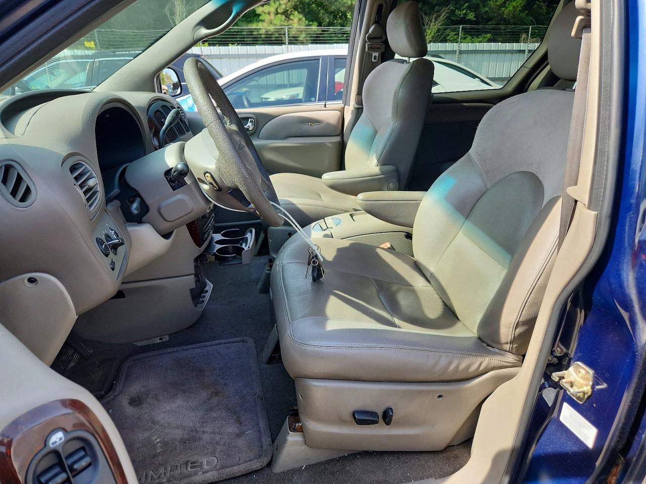 2003 Chrysler Town & Country Limited Blue vin: 2C8GP64L33R389775