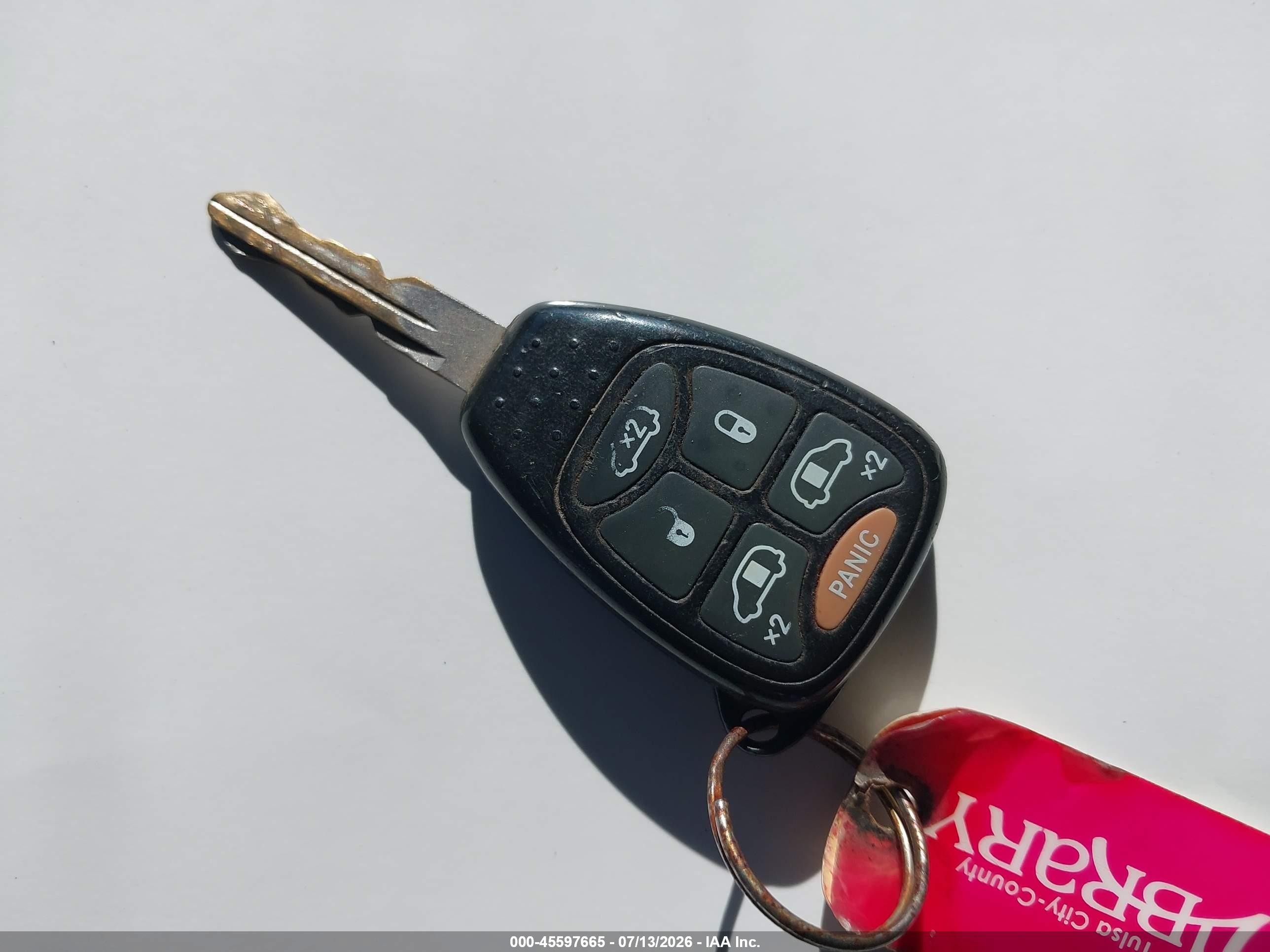 2005 Chrysler Town & Country Limited Gold vin: 2C8GP64L35R267453
