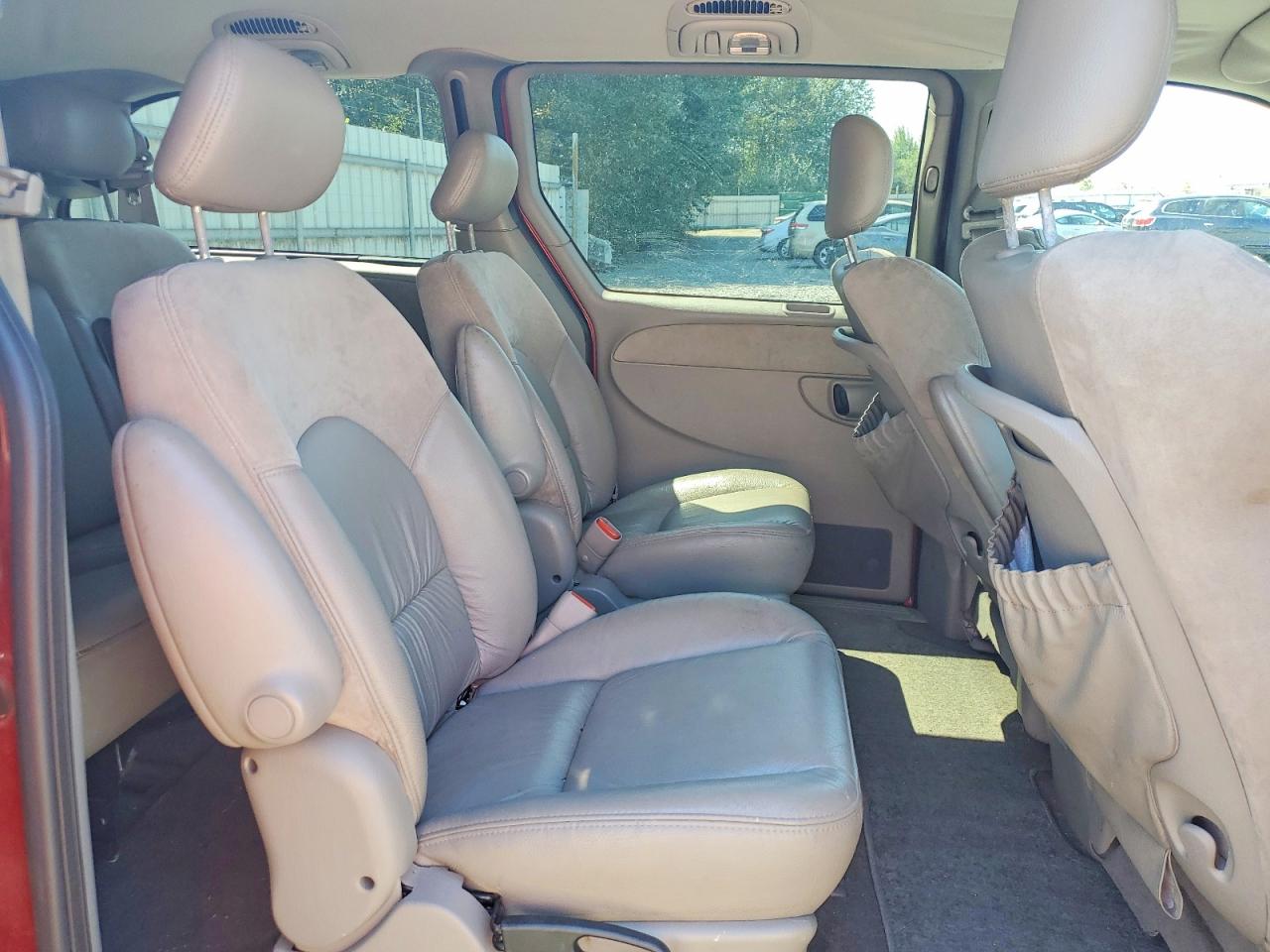 2001 Chrysler Town & Country Limited Красный vin: 2C8GP64L41R359942