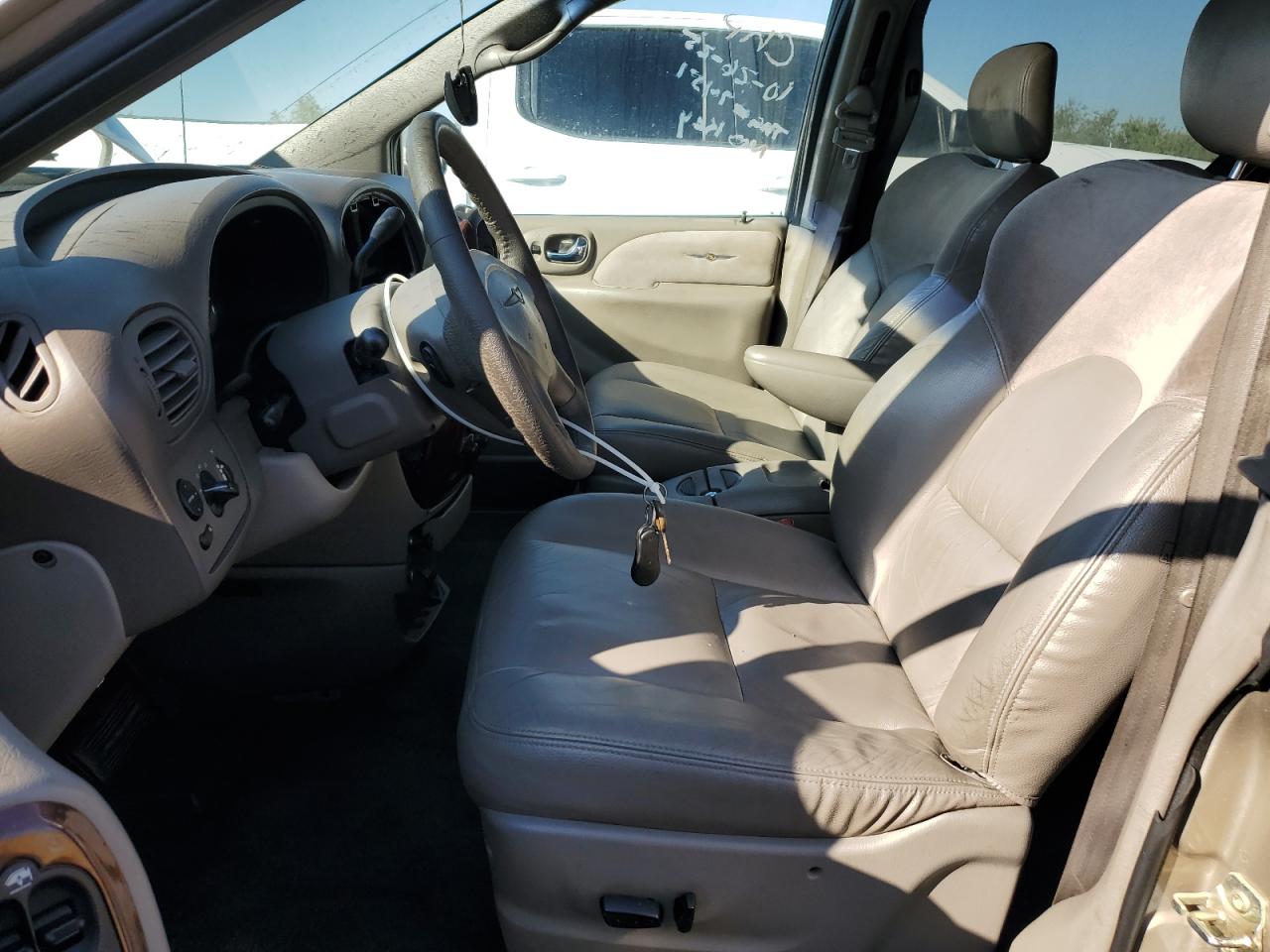 2003 Chrysler Town & Country Limited Tan vin: 2C8GP64L43R158528