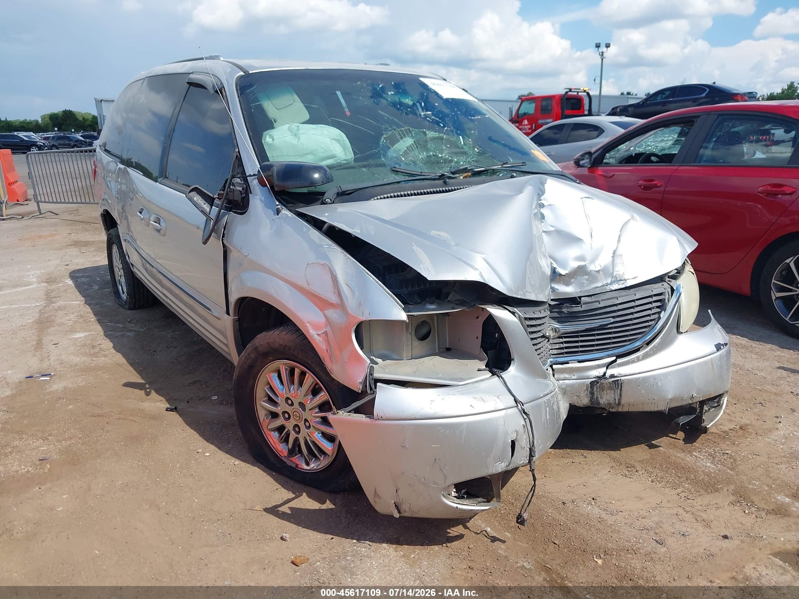2003 Chrysler Town & Country Limited Silver vin: 2C8GP64L43R189262