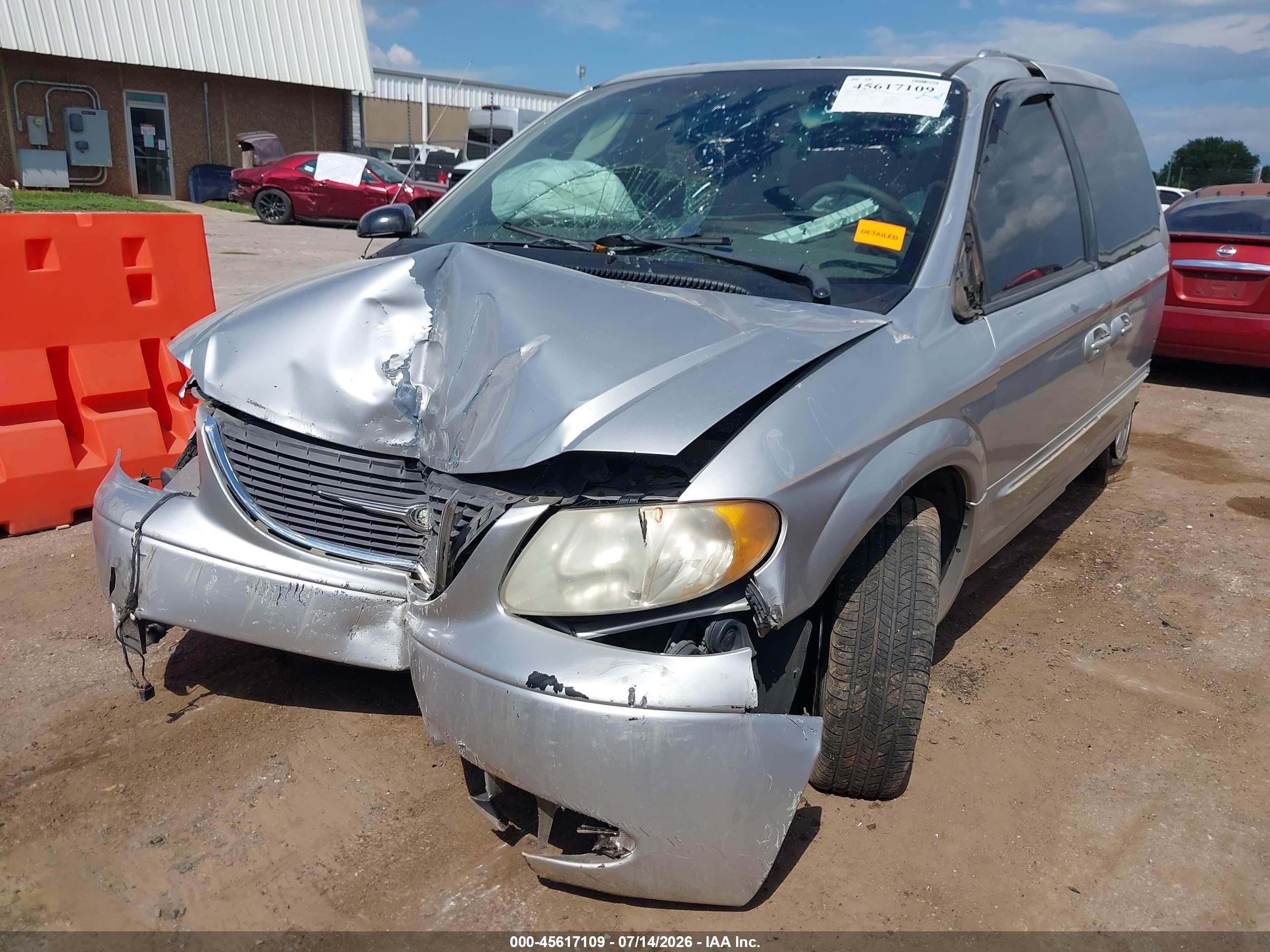 2003 Chrysler Town & Country Limited Silver vin: 2C8GP64L43R189262