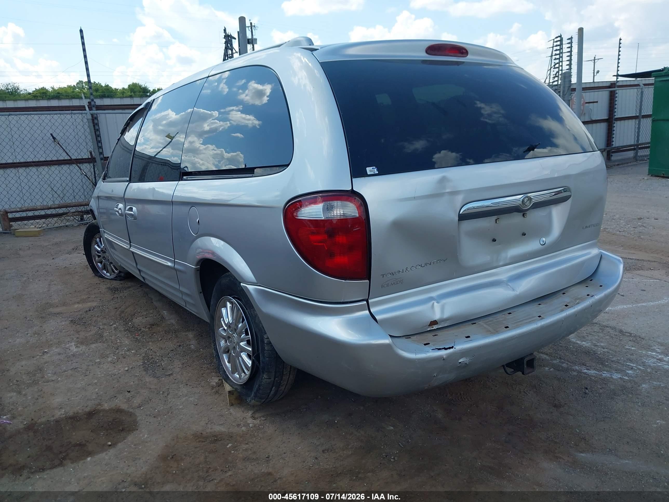 2003 Chrysler Town & Country Limited Silver vin: 2C8GP64L43R189262