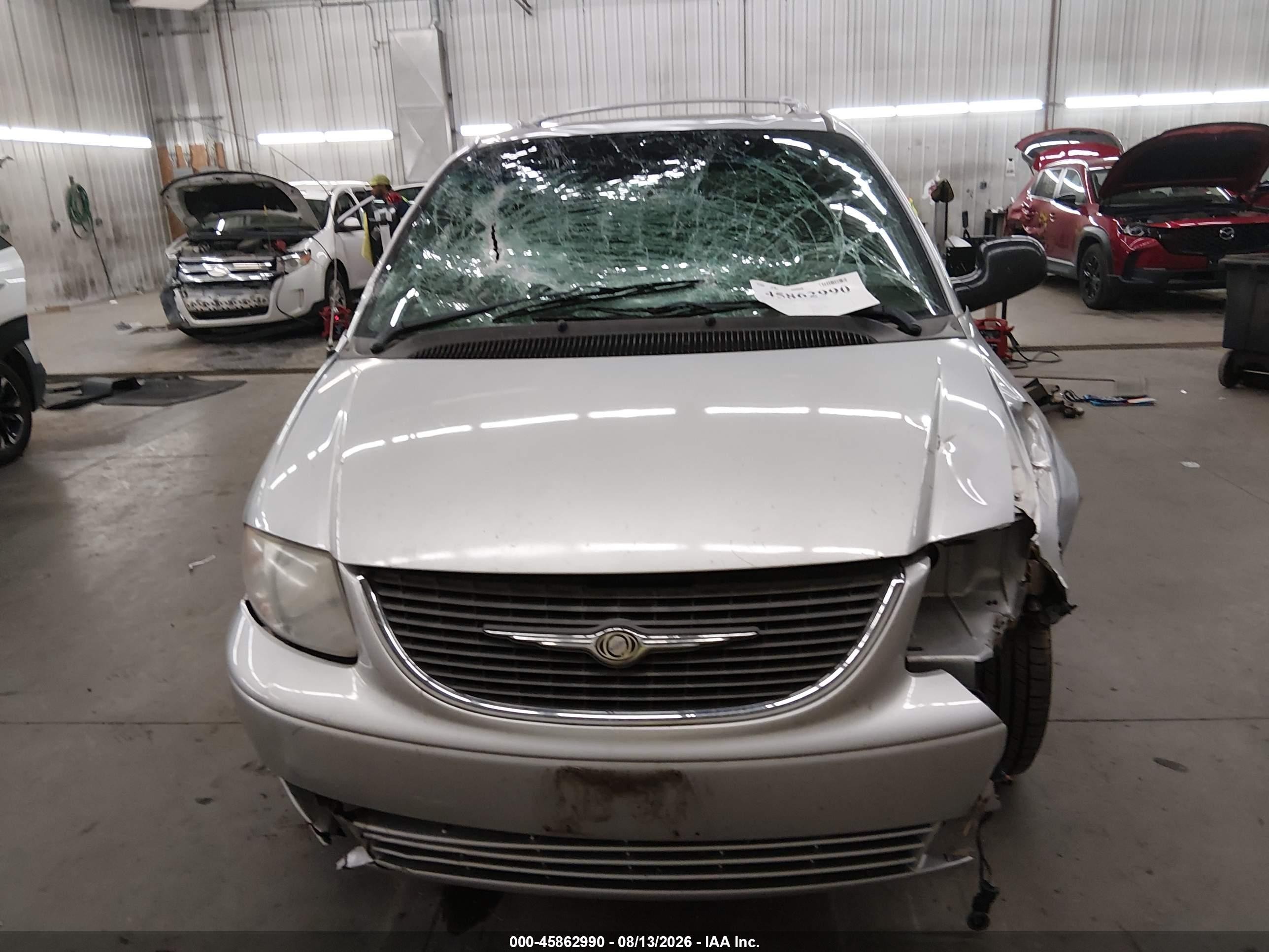 2003 Chrysler Town & Country Limited Серебряный vin: 2C8GP64L43R362603