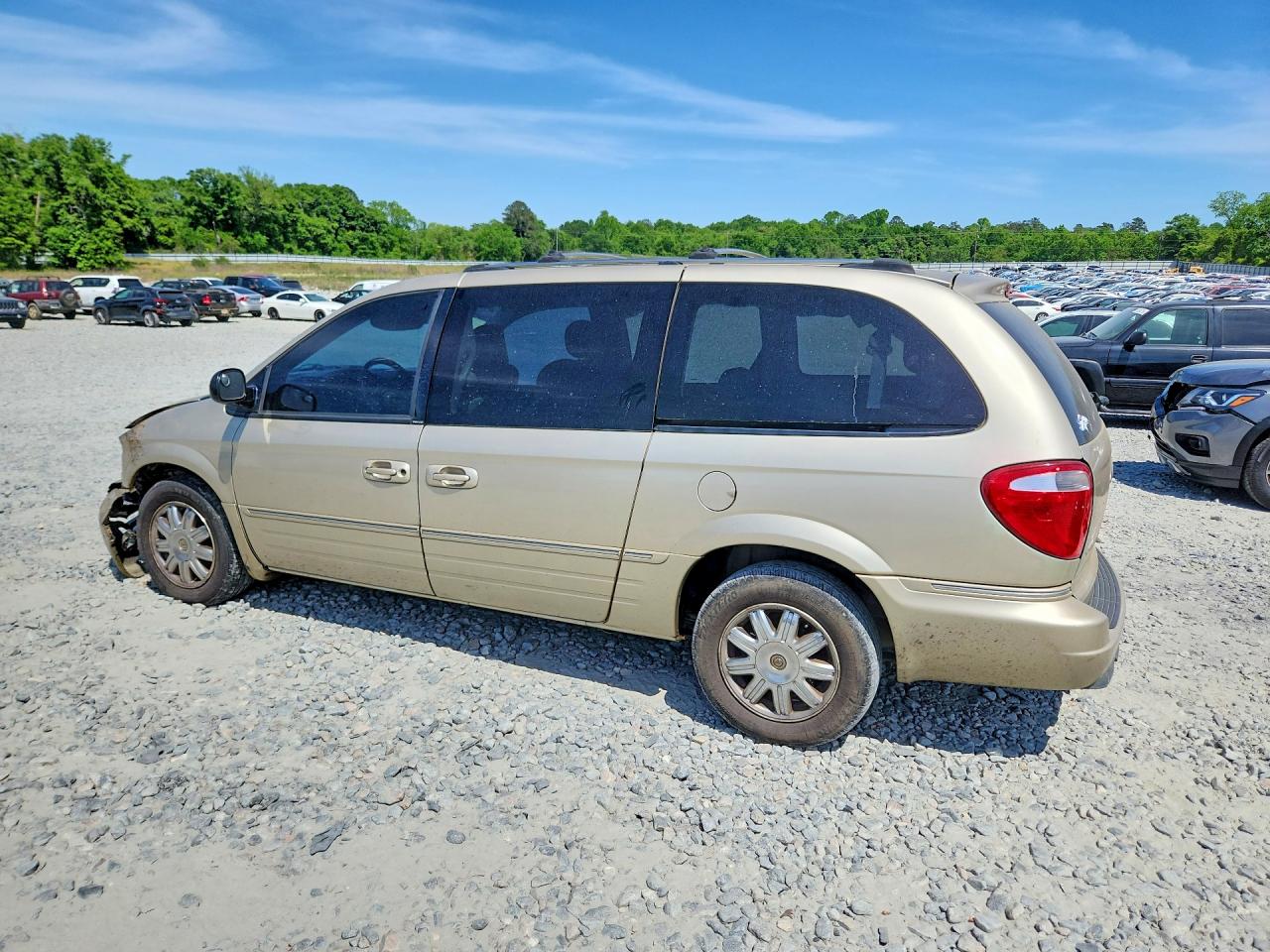 2005 Chrysler Town & Country Limited Gold vin: 2C8GP64L45R286206