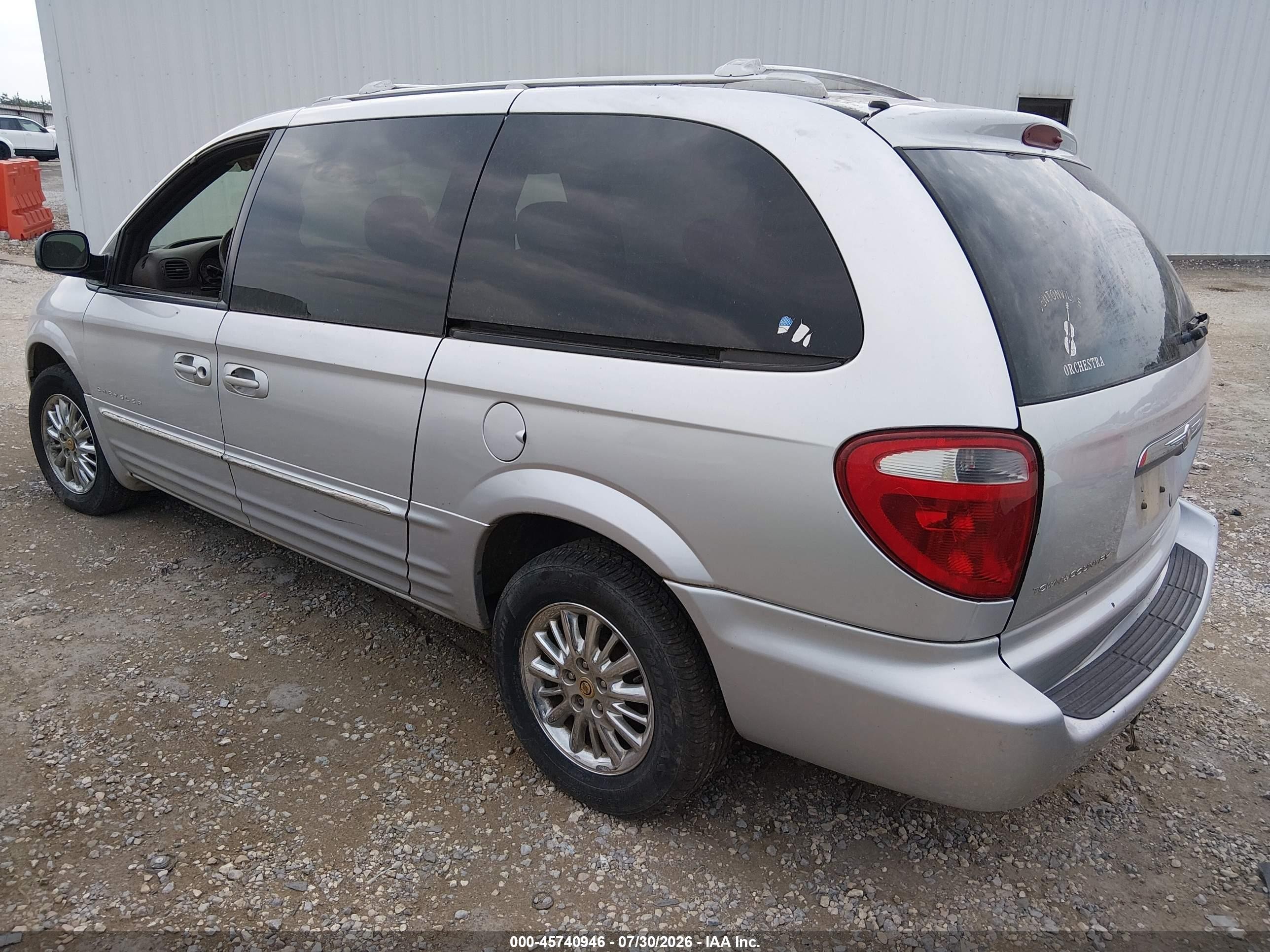 2001 Chrysler Town & Country Limited Silver vin: 2C8GP64L51R240555