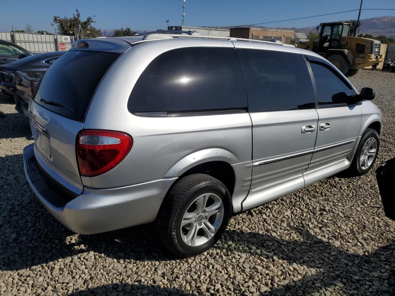 2001 Chrysler Town & Country Limited Silver vin: 2C8GP64L51R240670