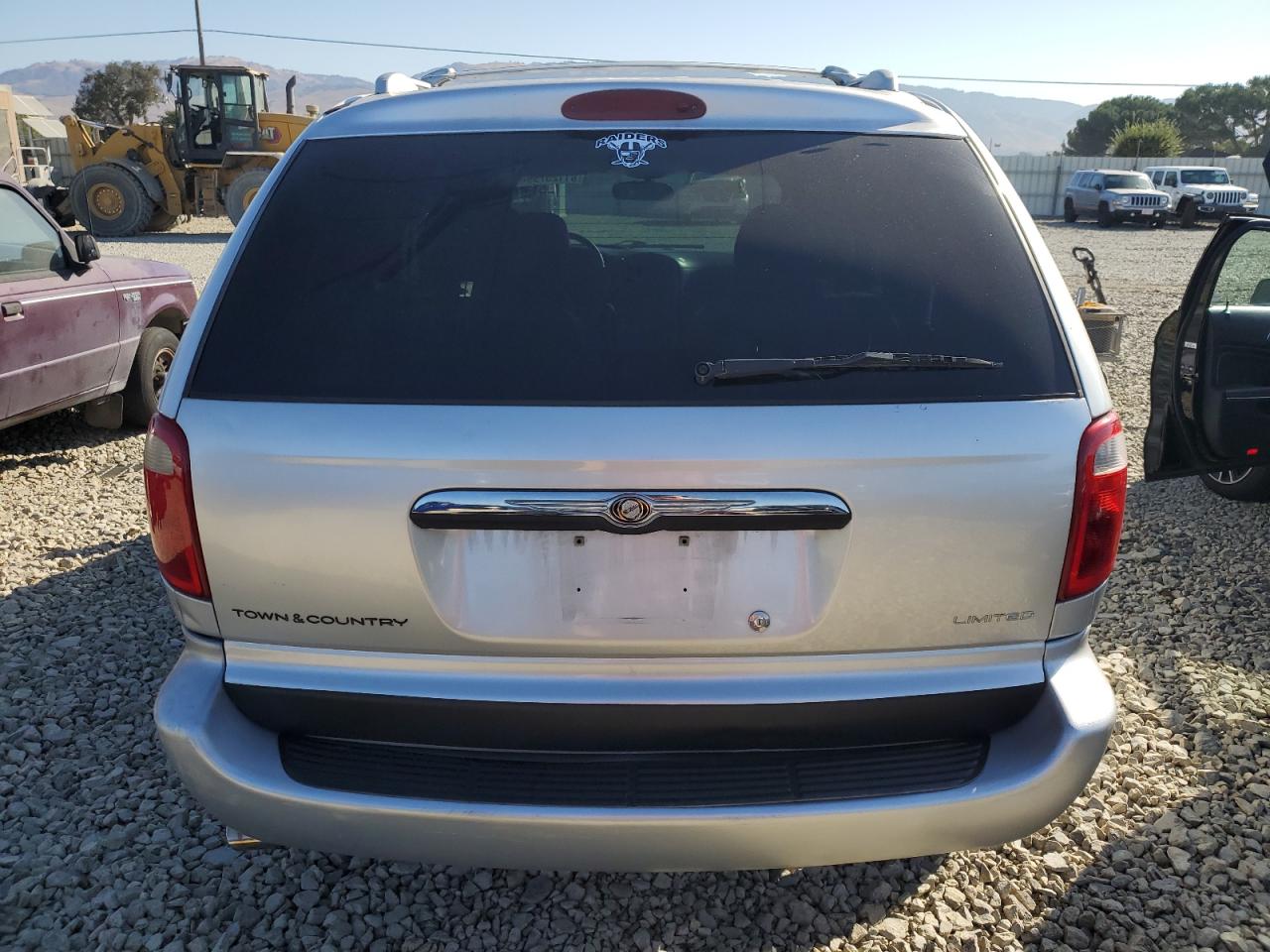 2001 Chrysler Town & Country Limited Silver vin: 2C8GP64L51R240670
