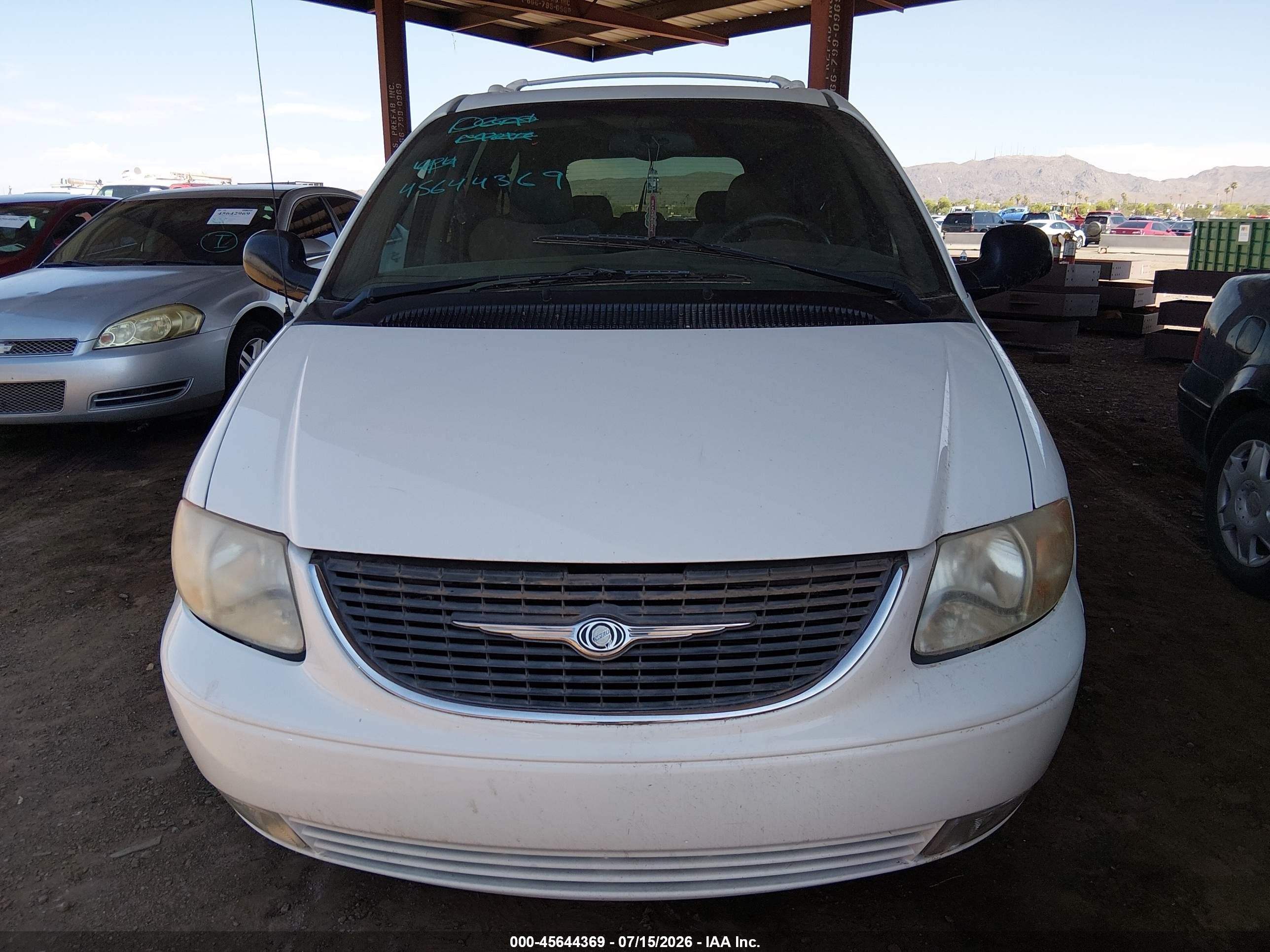 2002 Chrysler Town & Country Limited White vin: 2C8GP64L52R533230