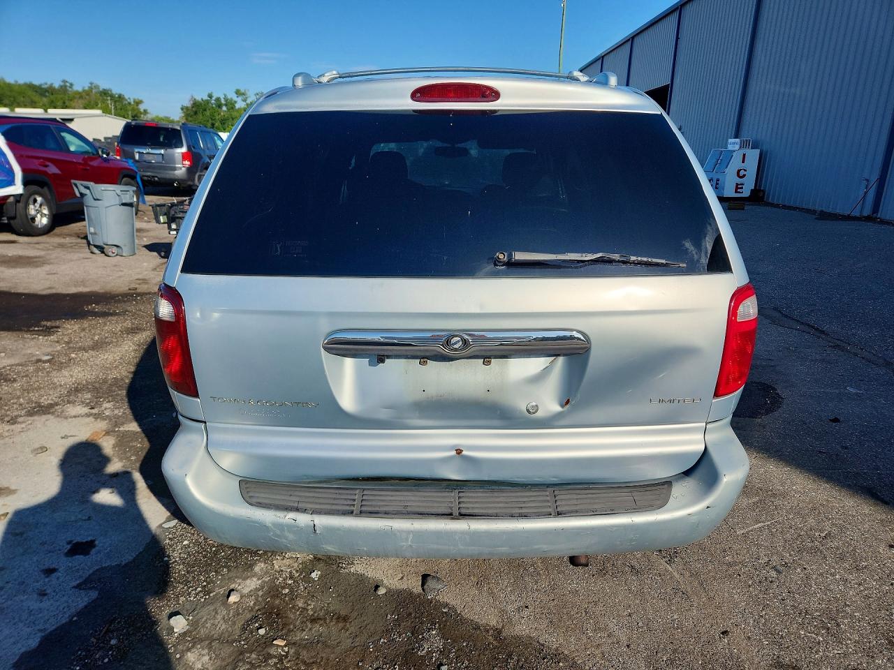 2002 Chrysler Town & Country Limited Blue vin: 2C8GP64L52R638771