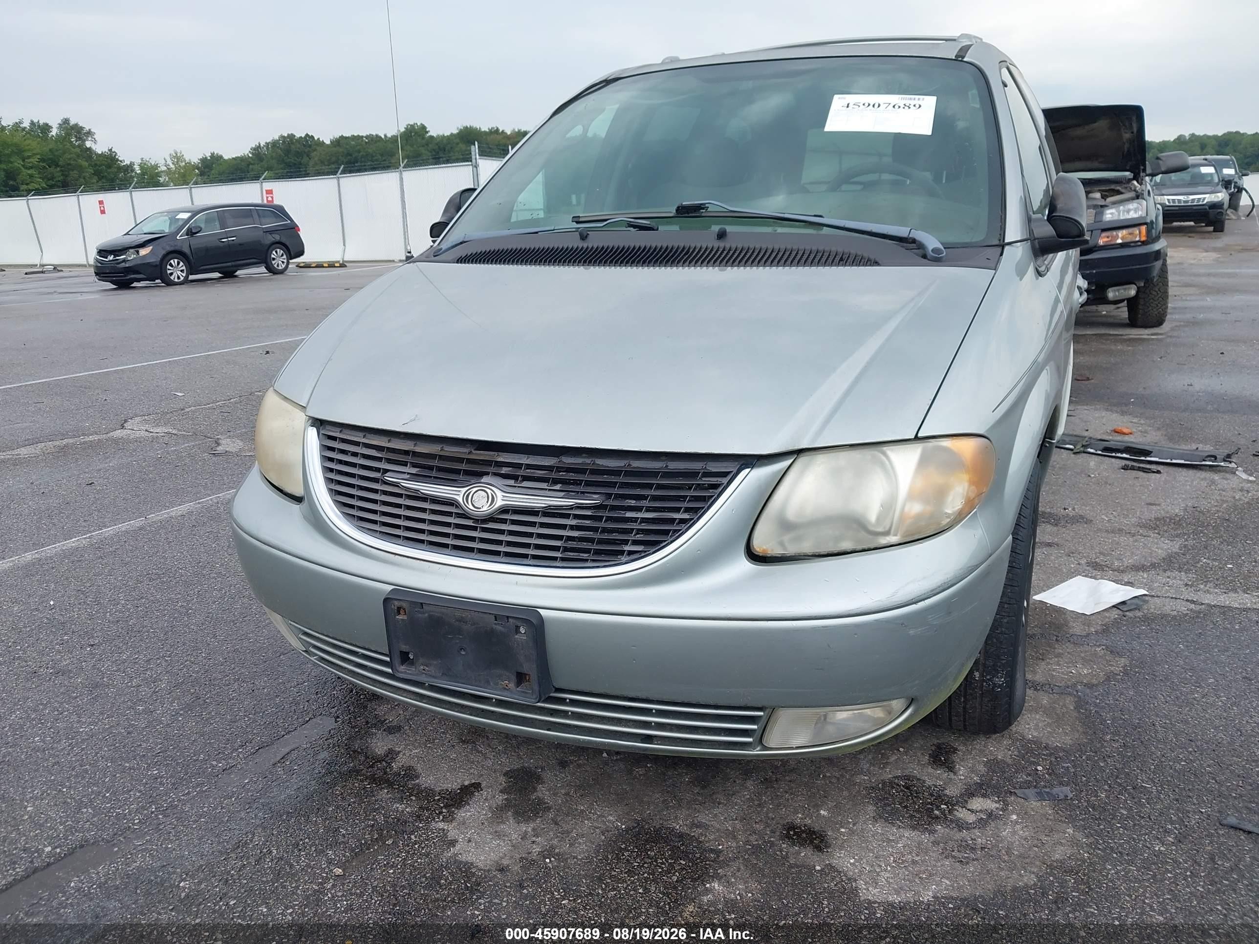 2003 Chrysler Town & Country Limited Silver vin: 2C8GP64L53R215545