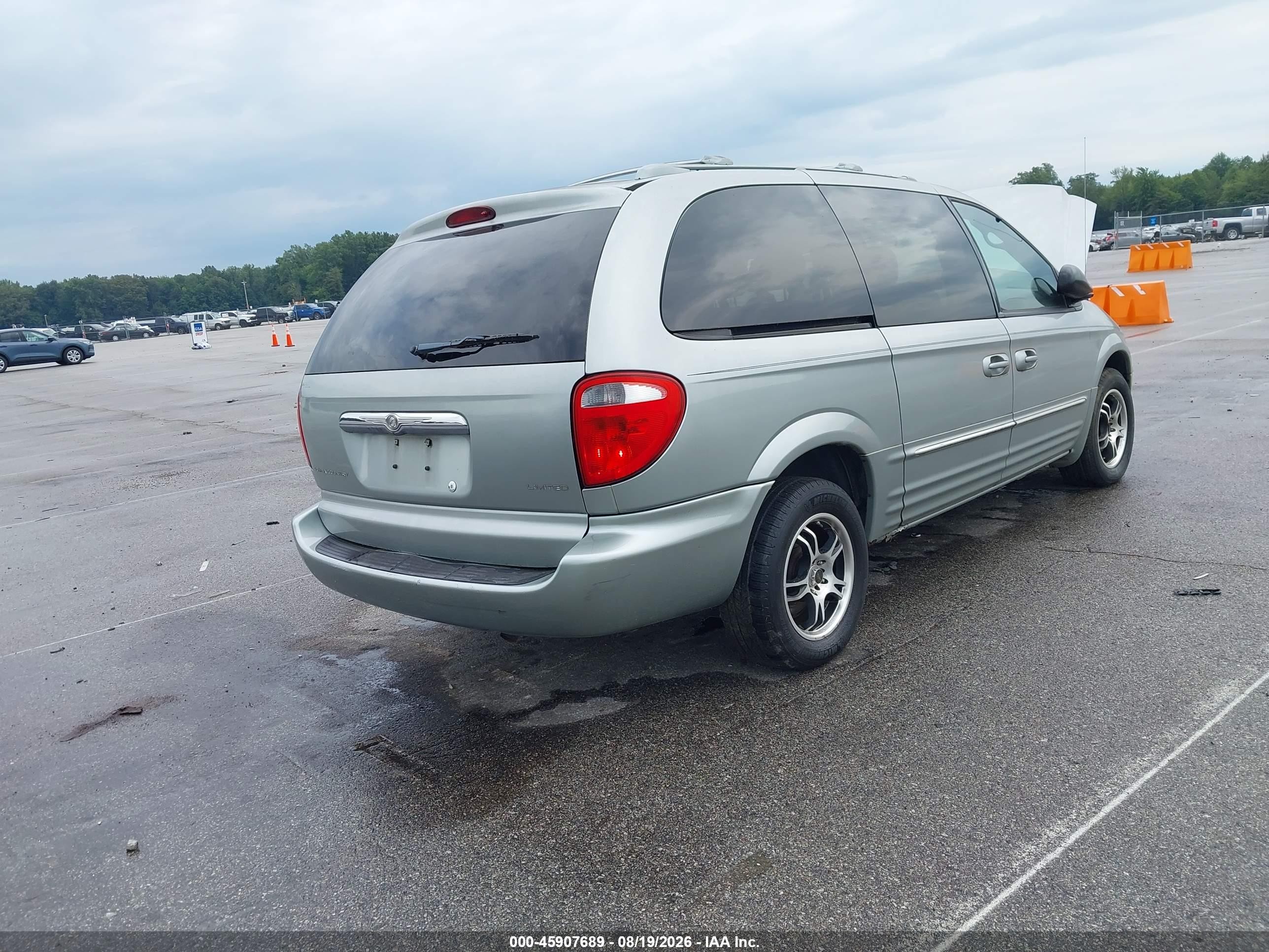 2003 Chrysler Town & Country Limited Silver vin: 2C8GP64L53R215545