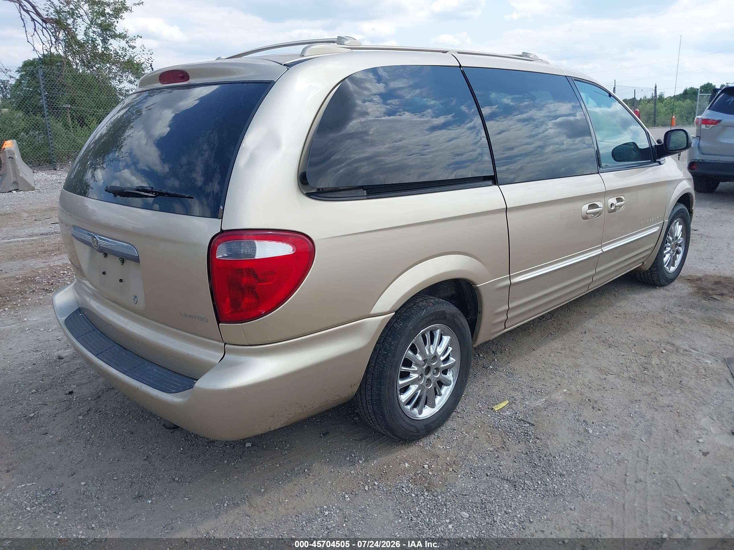 2001 Chrysler Town & Country Limited Gold vin: 2C8GP64L61R139797
