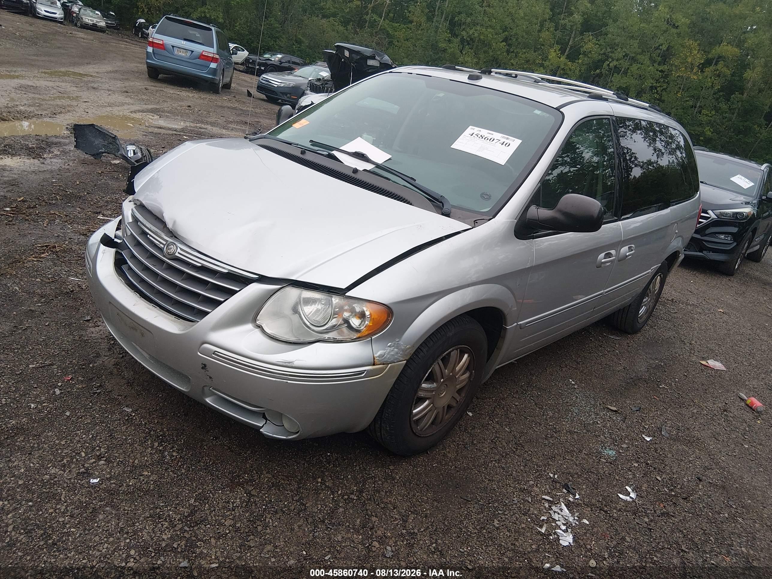 2005 Chrysler Town & Country Limited Silver vin: 2C8GP64L65R418429