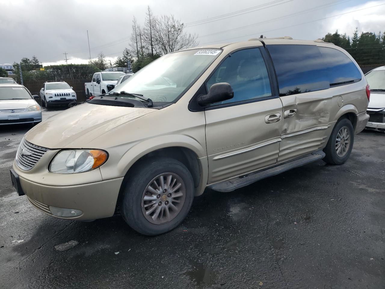 2001 Chrysler Town & Country Limited Gold vin: 2C8GP64L71R147357