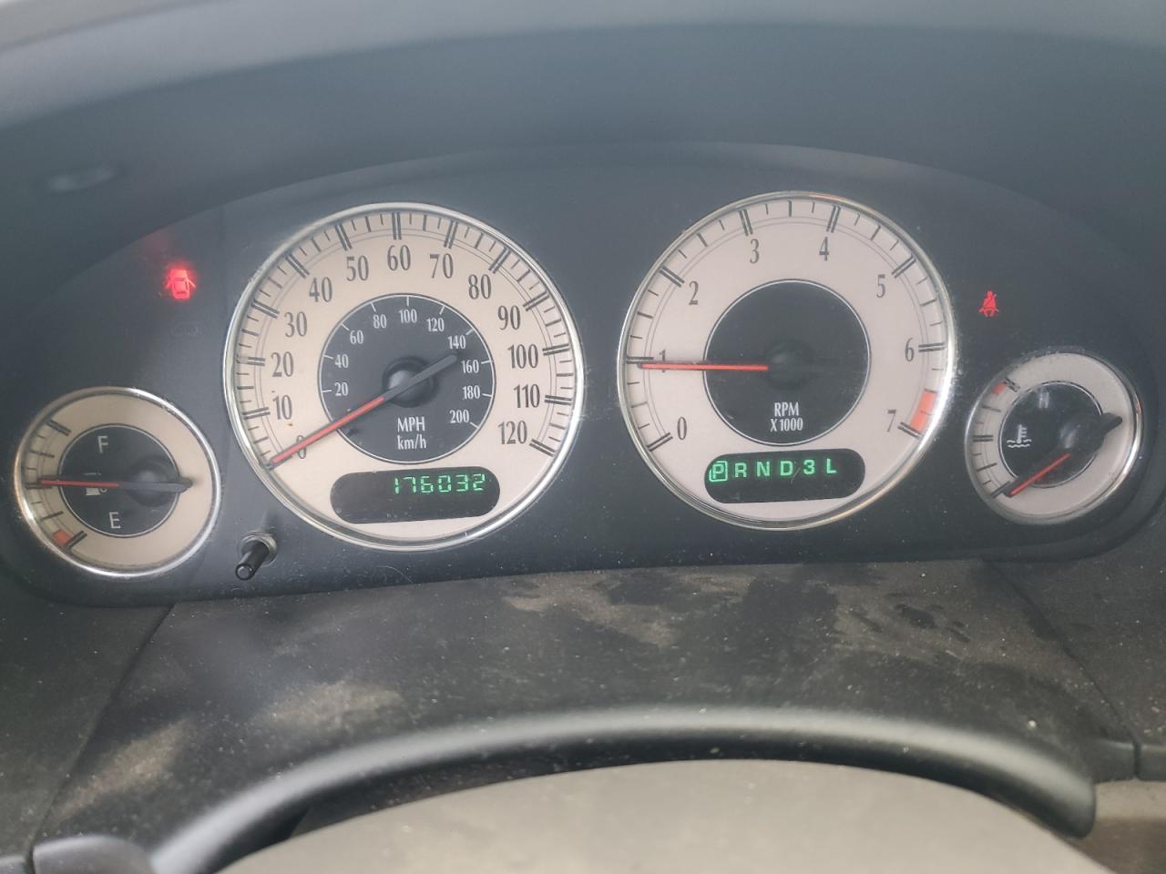 2001 Chrysler Town & Country Limited Gold vin: 2C8GP64L71R147357