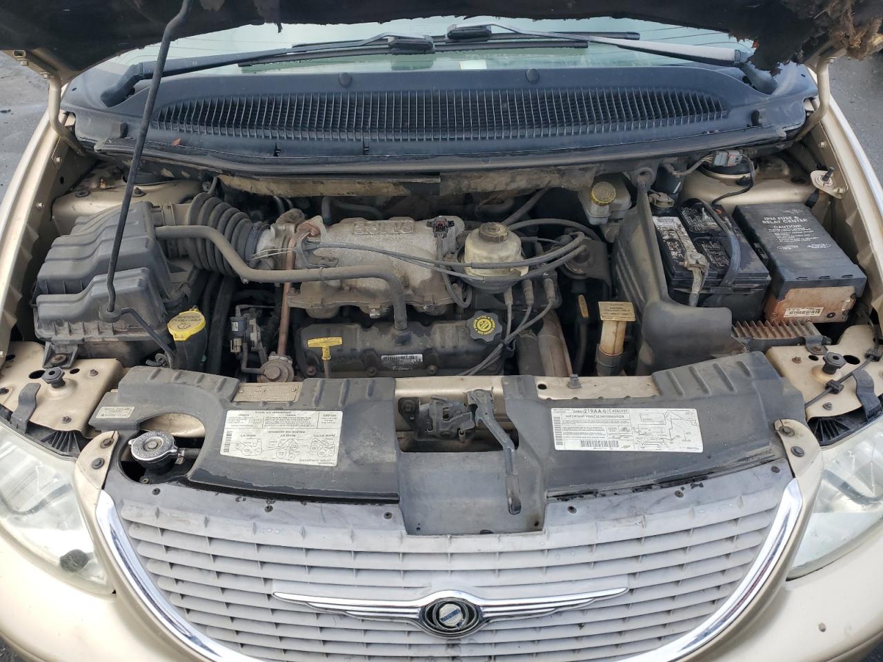 2001 Chrysler Town & Country Limited Gold vin: 2C8GP64L71R147357