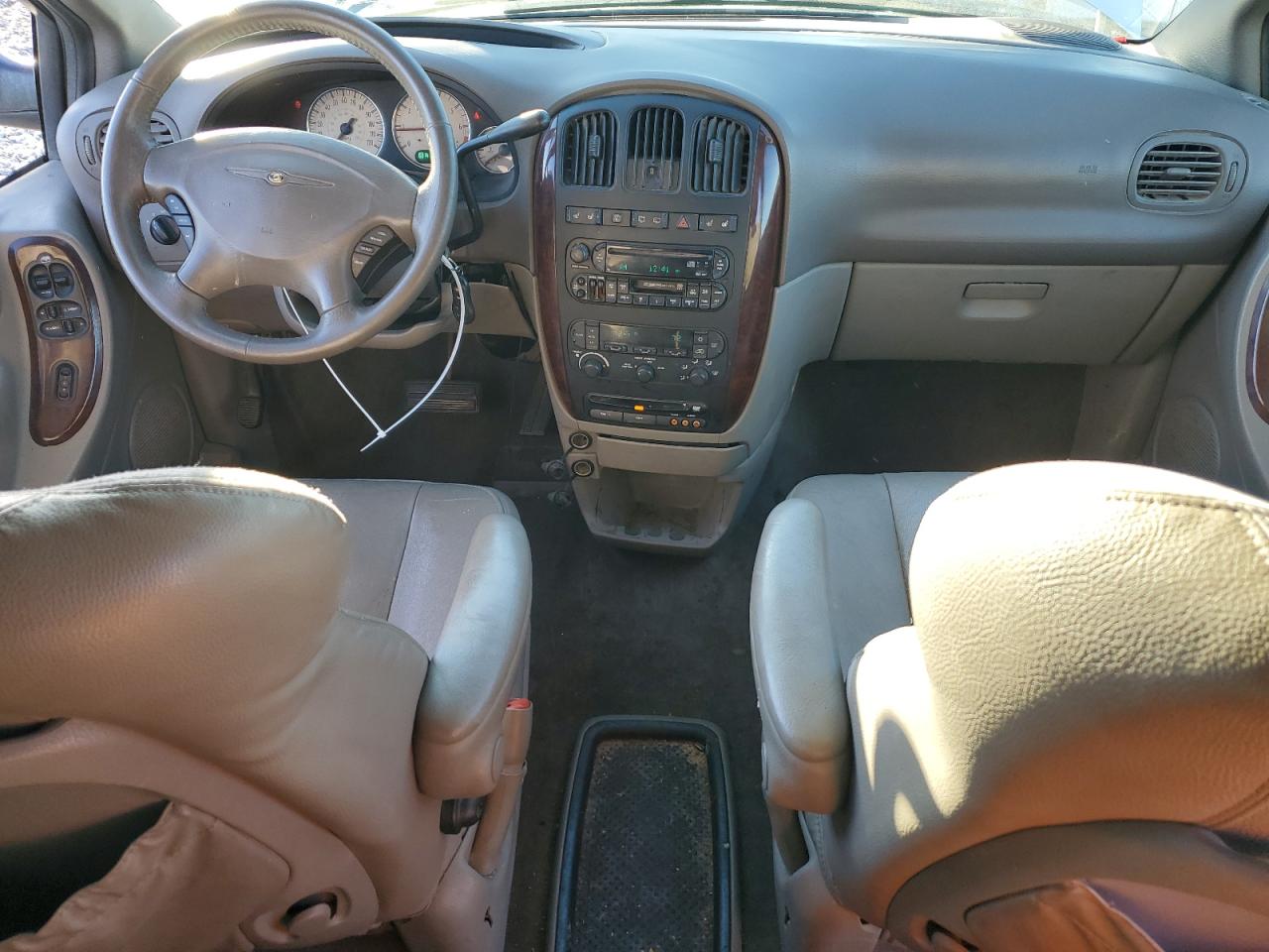 2003 Chrysler Town & Country Limited Silver vin: 2C8GP64L73R158488