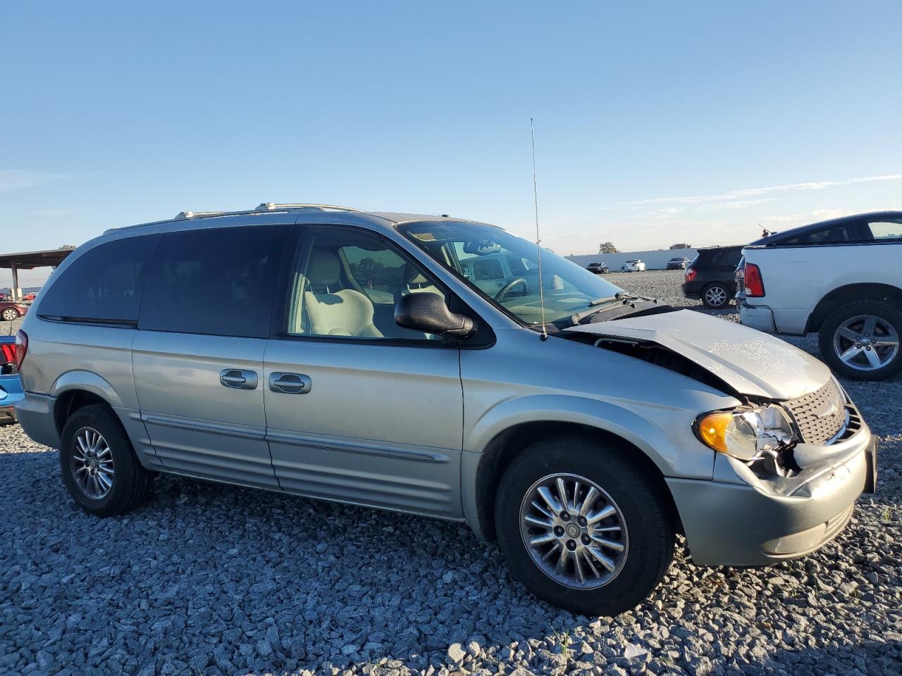 2003 Chrysler Town & Country Limited Silver vin: 2C8GP64L73R158488