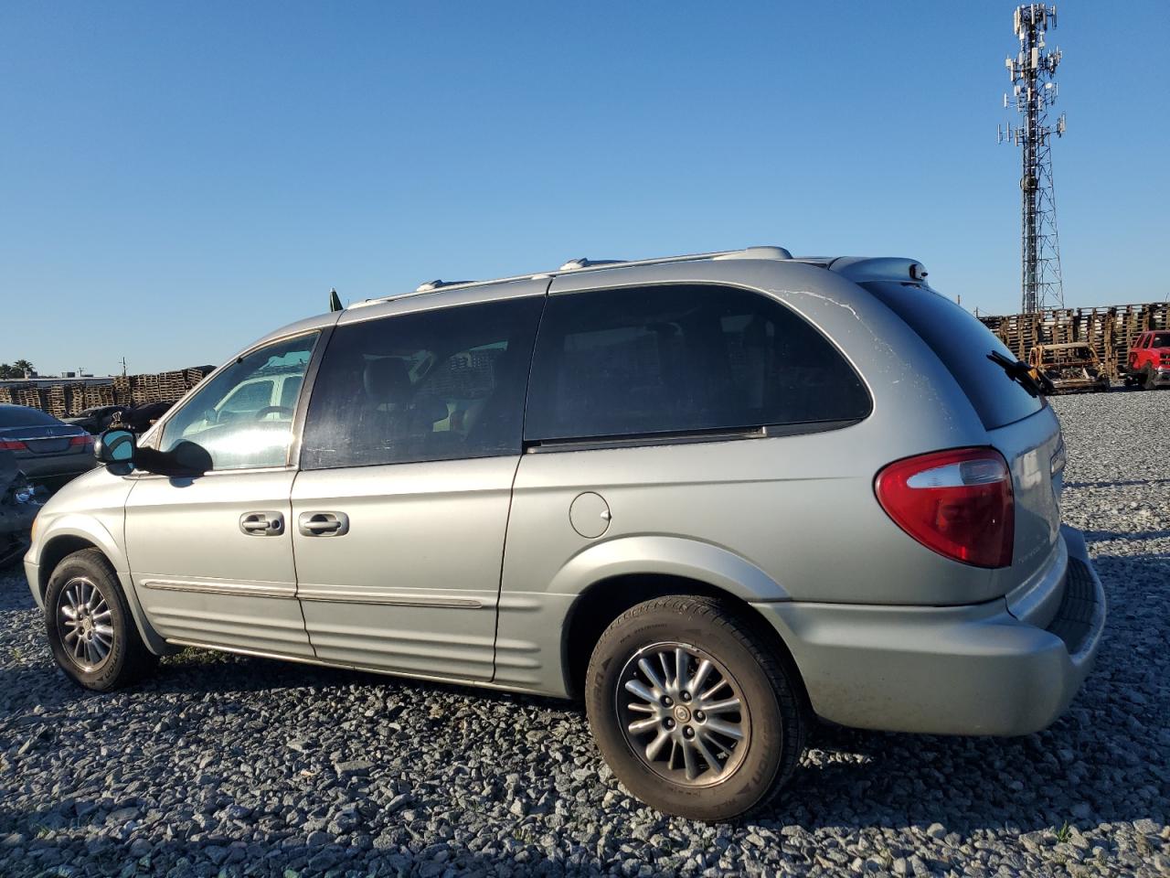 2003 Chrysler Town & Country Limited Silver vin: 2C8GP64L73R158488