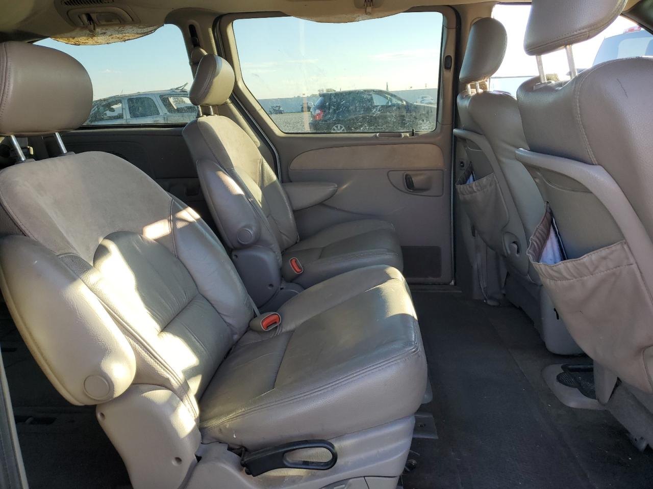 2003 Chrysler Town & Country Limited Silver vin: 2C8GP64L73R158488