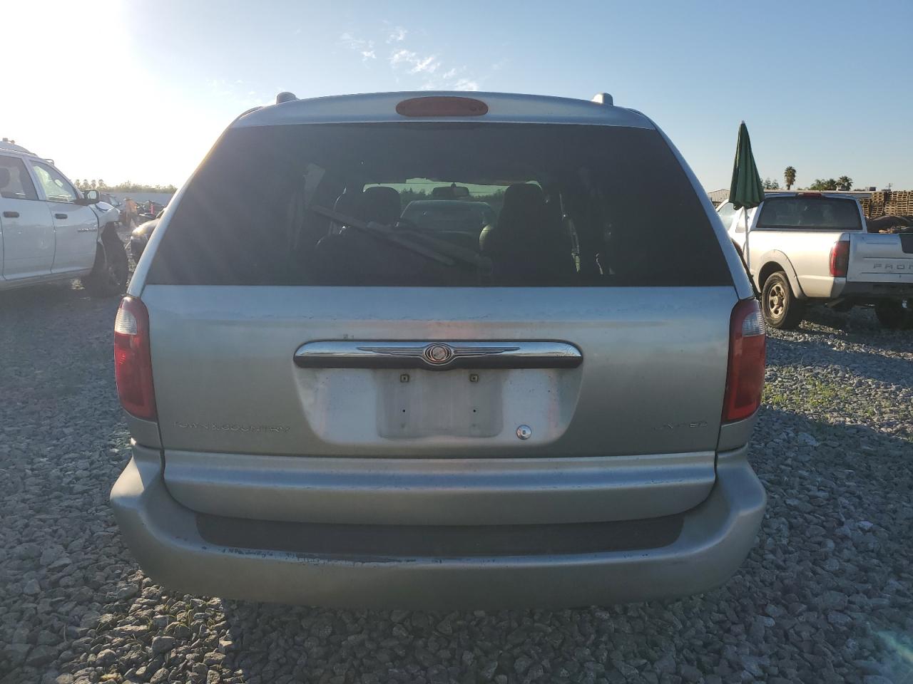 2003 Chrysler Town & Country Limited Silver vin: 2C8GP64L73R158488
