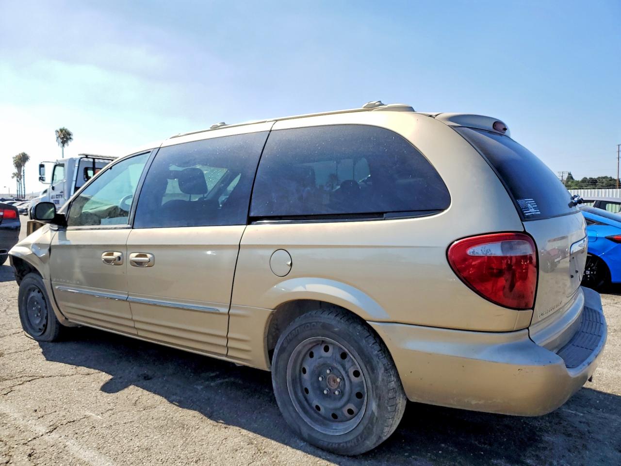 2001 Chrysler Town & Country Limited Tan vin: 2C8GP64L81R234779