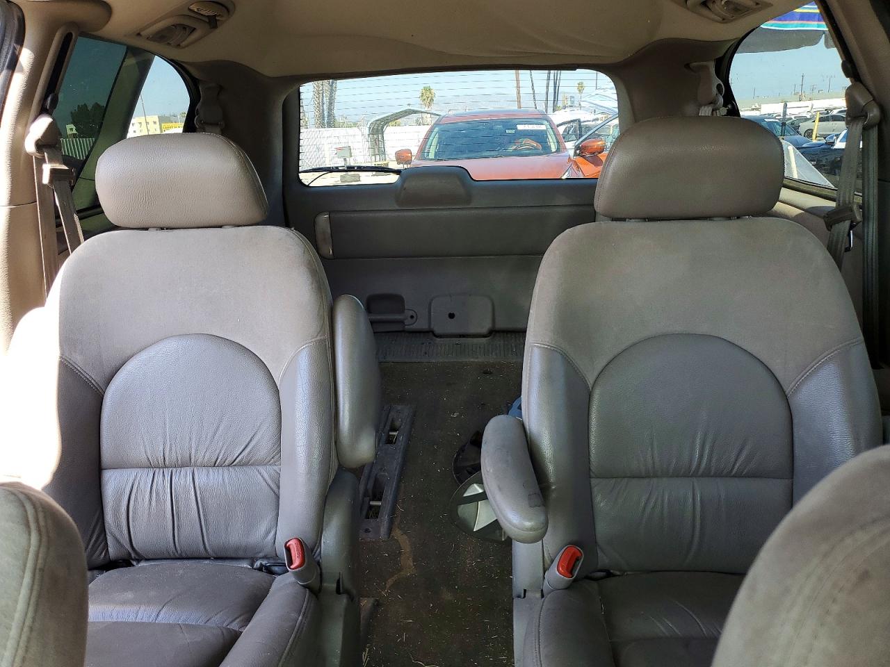 2001 Chrysler Town & Country Limited Tan vin: 2C8GP64L81R234779