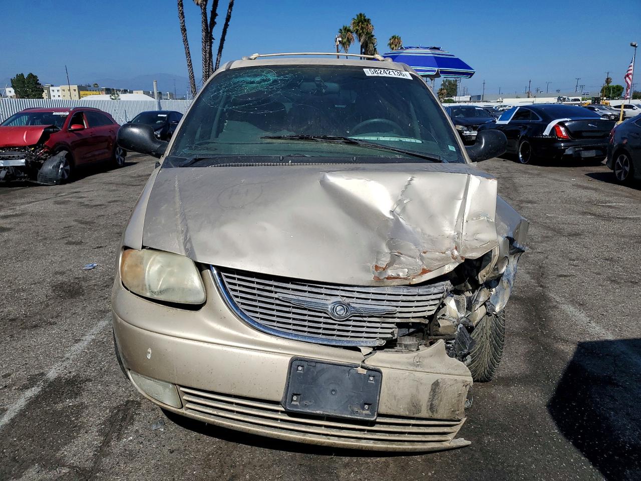 2001 Chrysler Town & Country Limited Tan vin: 2C8GP64L81R234779