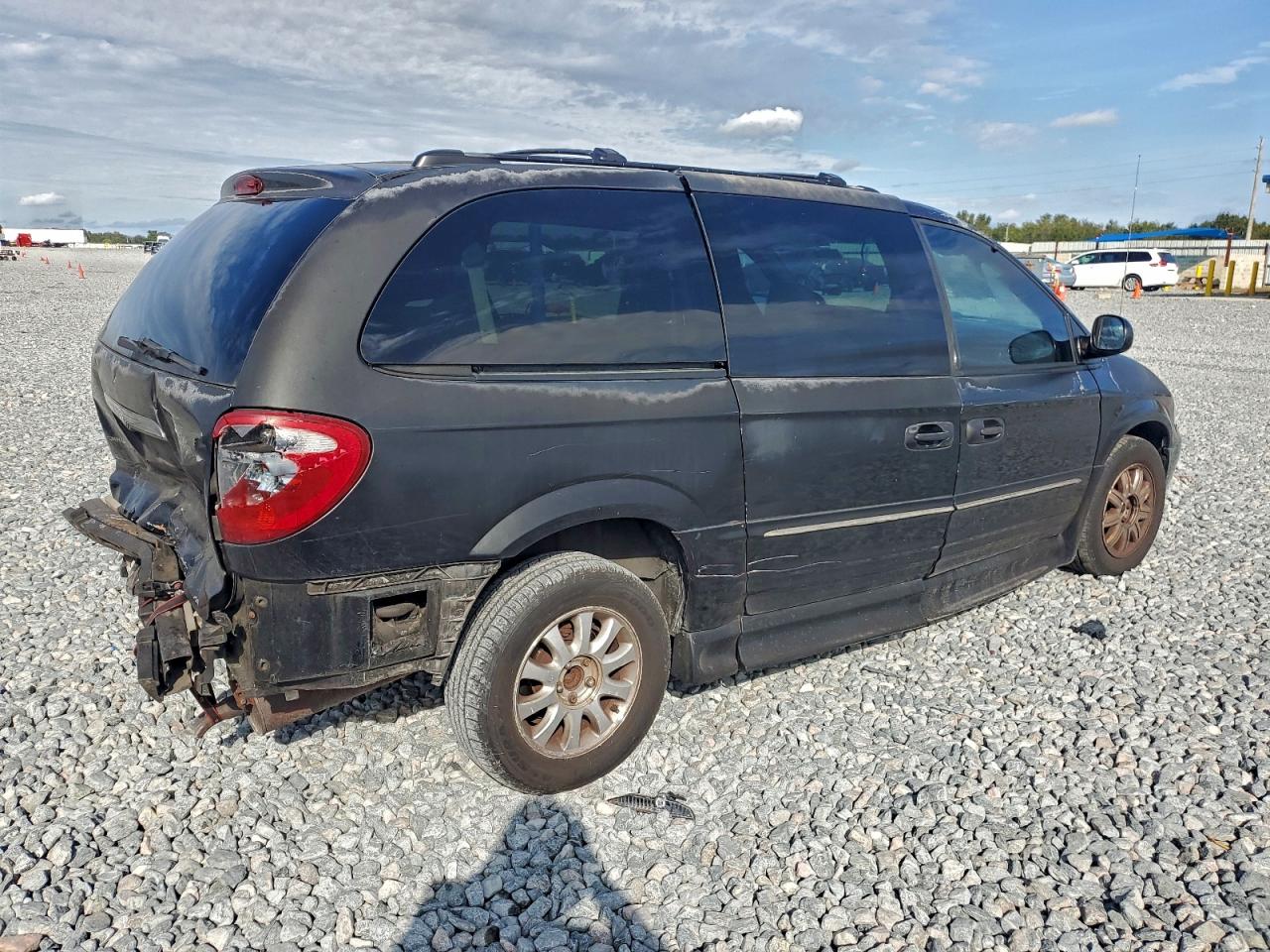 2003 Chrysler Town & Country Limited Black vin: 2C8GP64L83R360367