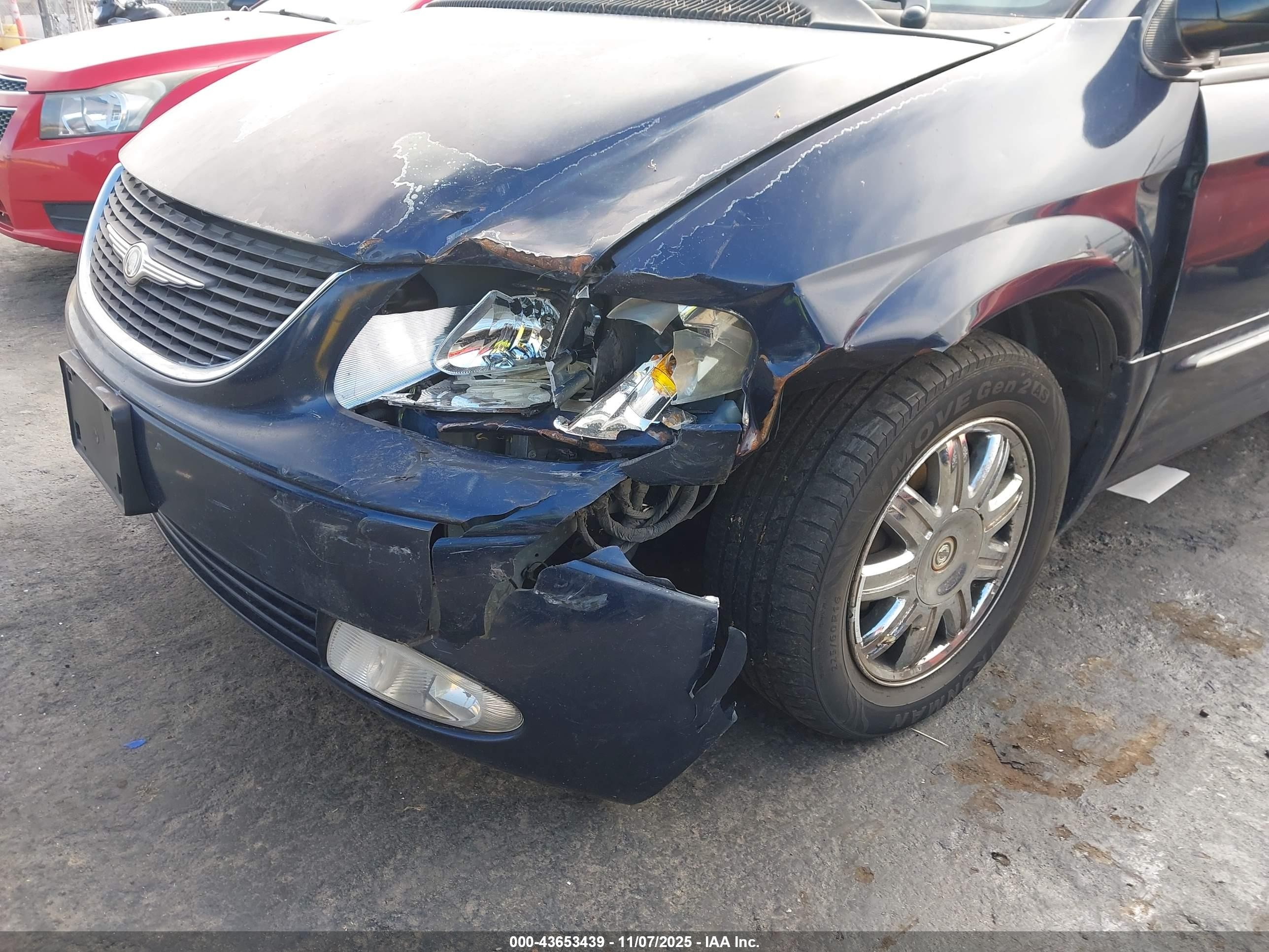 2004 Chrysler Town & Country Limited Dark Blue vin: 2C8GP64L84R534553