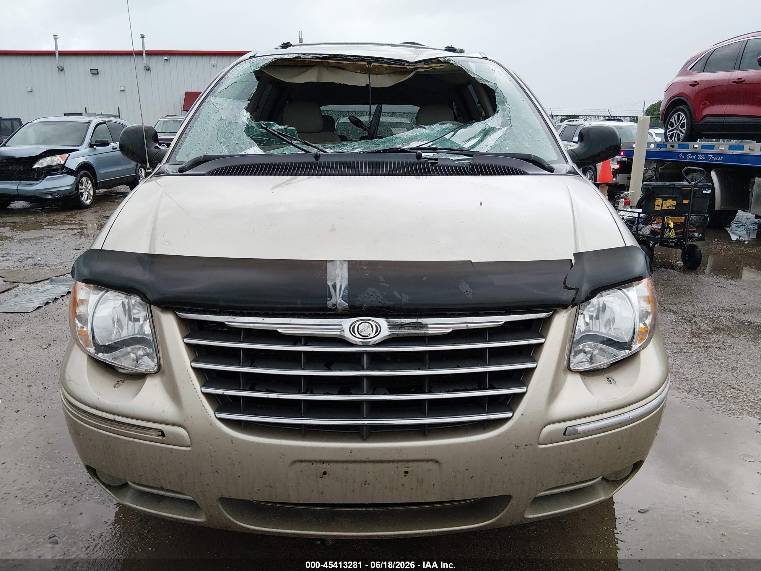 2005 Chrysler Town & Country Limited Champagne vin: 2C8GP64L85R123638