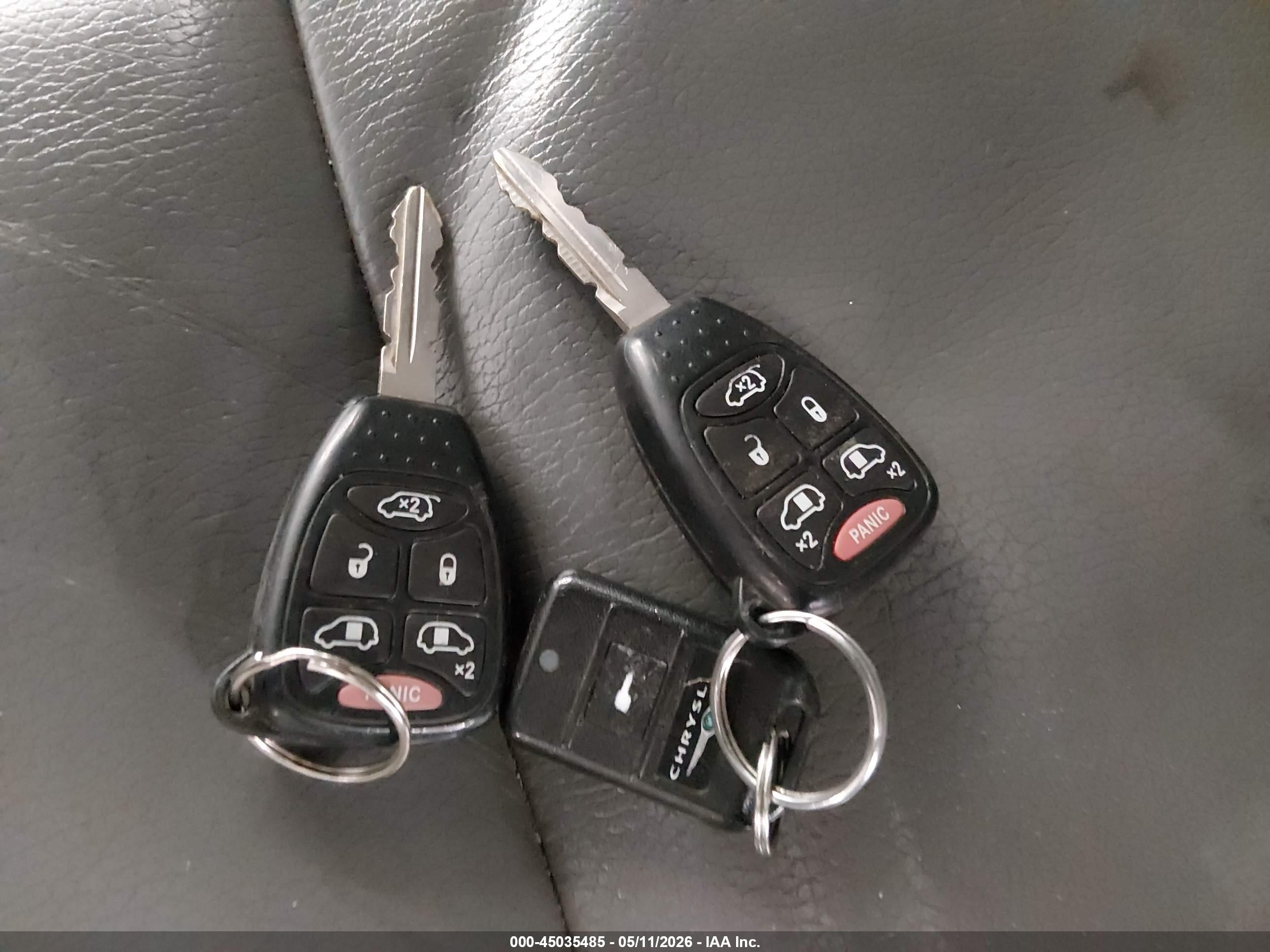 2005 Chrysler Town & Country Limited Красный vin: 2C8GP64L85R196654