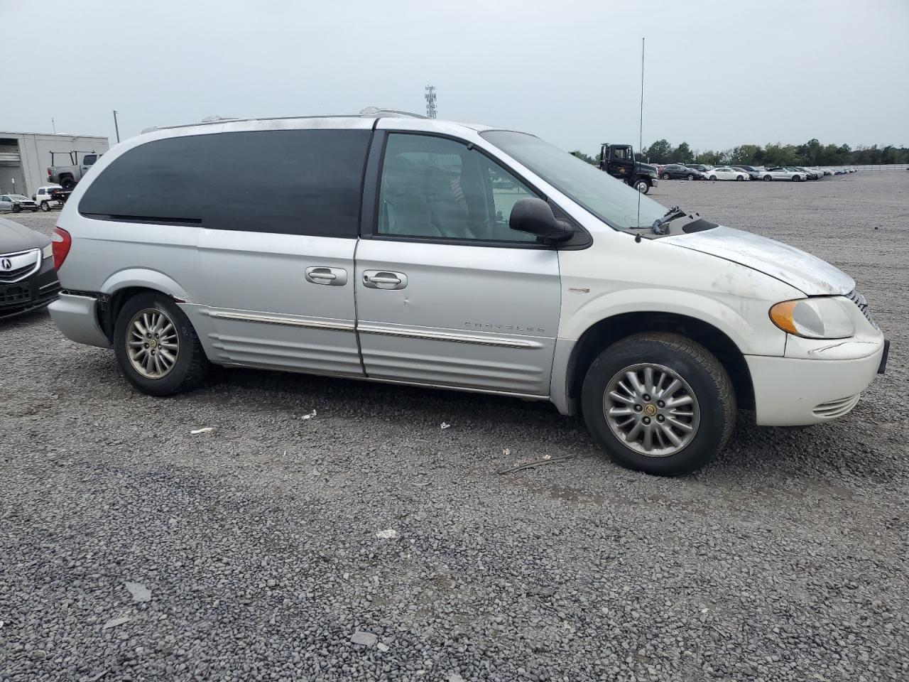 2001 Chrysler Town & Country Limited Silver vin: 2C8GP64L91R331456