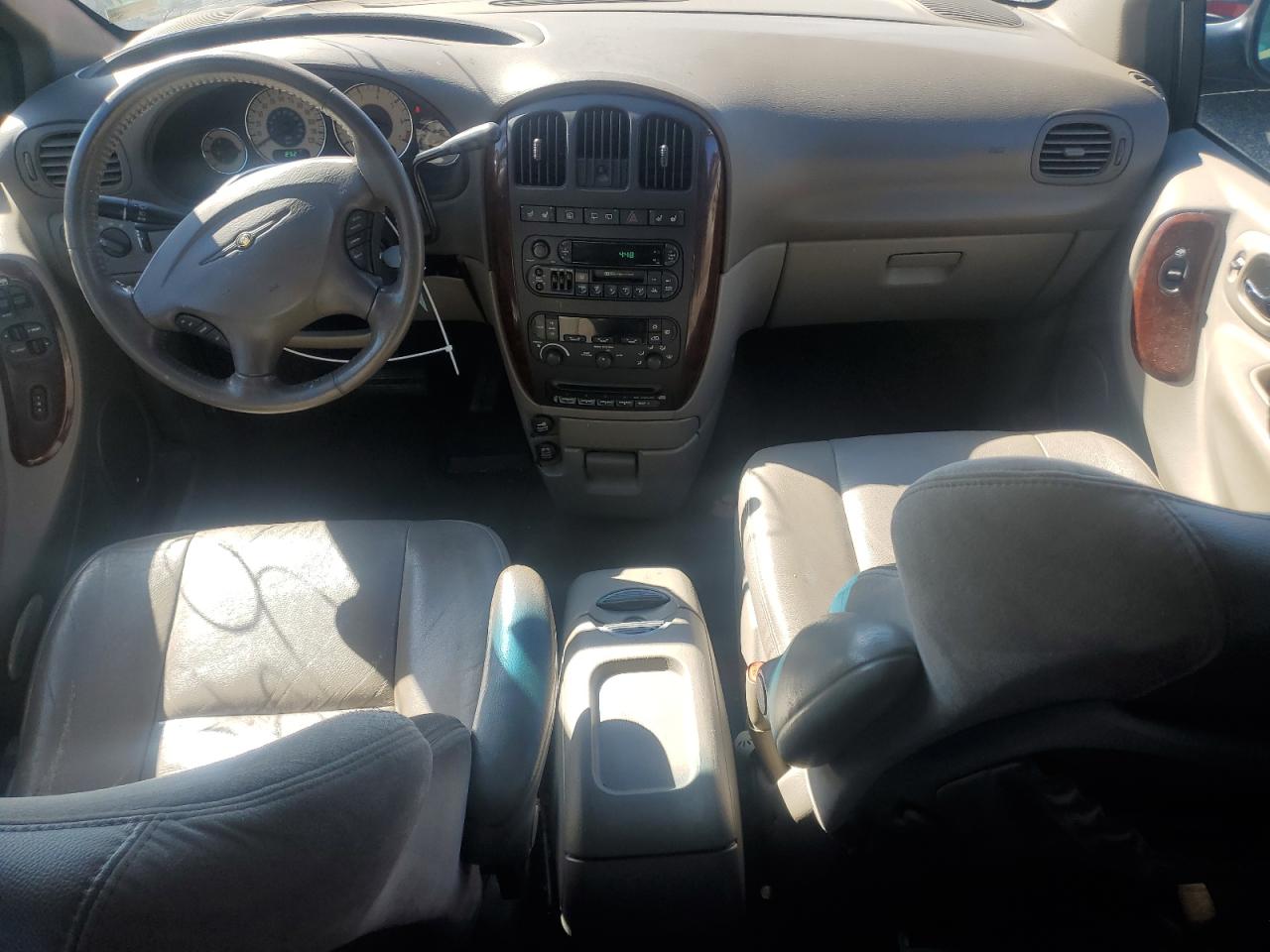 2001 Chrysler Town & Country Limited Silver vin: 2C8GP64L91R331456