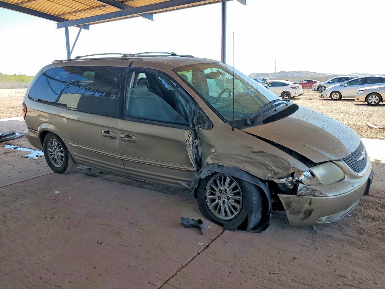 2002 Chrysler Town & Country Limited Gold vin: 2C8GP64L92R613047