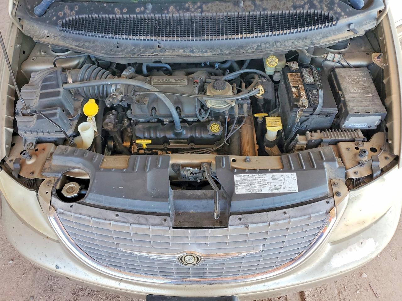 2002 Chrysler Town & Country Limited Gold vin: 2C8GP64L92R613047