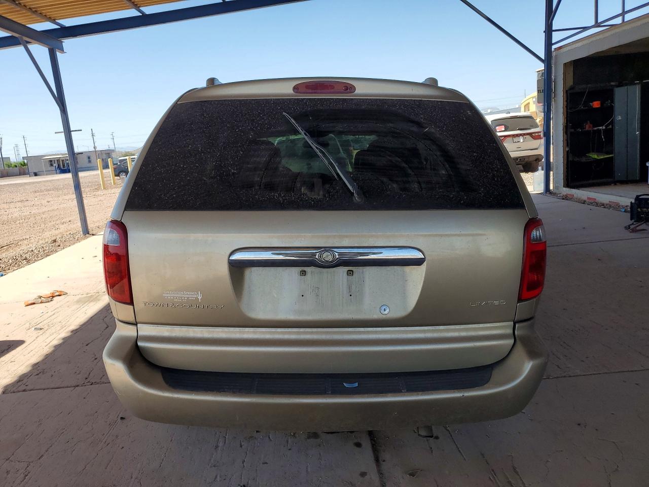 2002 Chrysler Town & Country Limited Gold vin: 2C8GP64L92R613047