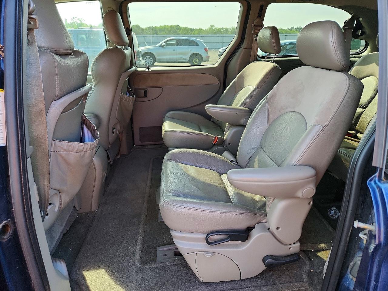 2003 Chrysler Town & Country Limited Blue vin: 2C8GP64L93R105744