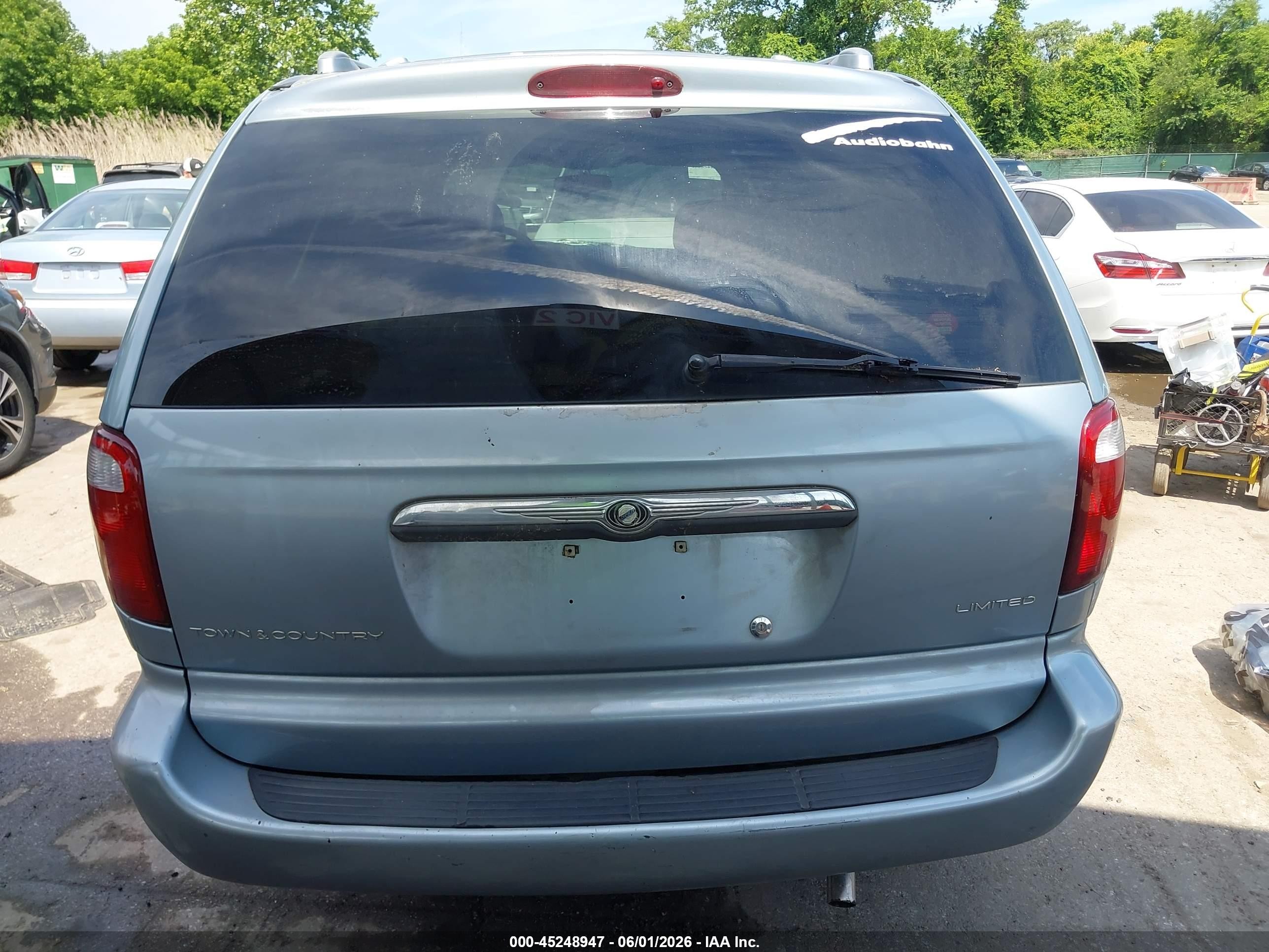 2003 Chrysler Town & Country Limited Light Blue vin: 2C8GP64L93R144673