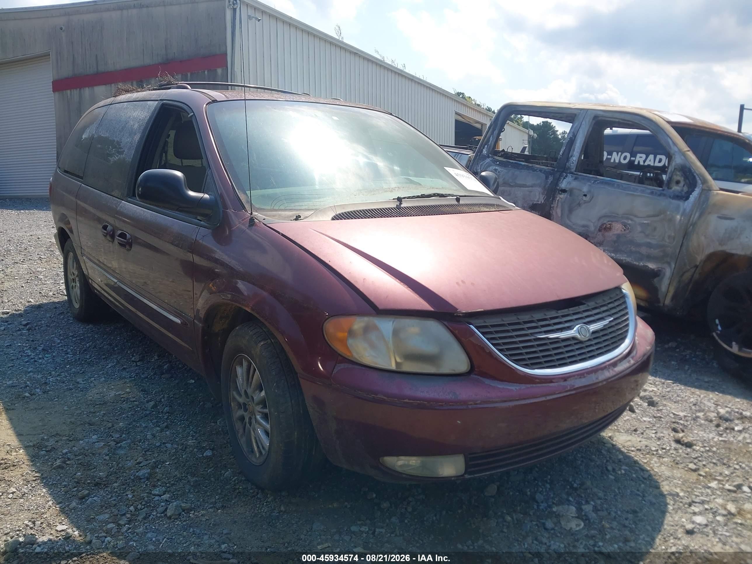 2002 Chrysler Town & Country Limited Red vin: 2C8GP64LX2R796975