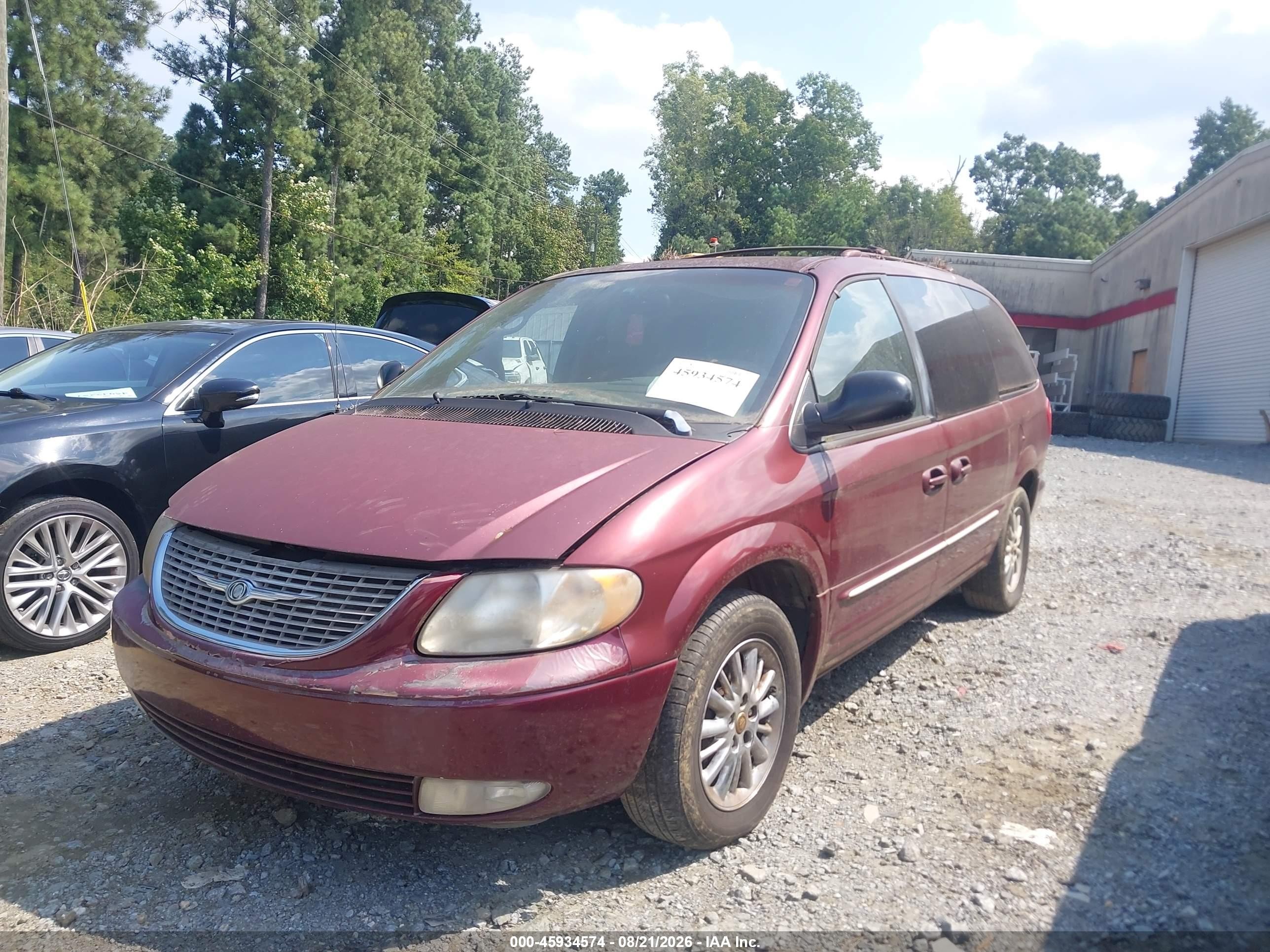 2002 Chrysler Town & Country Limited Red vin: 2C8GP64LX2R796975