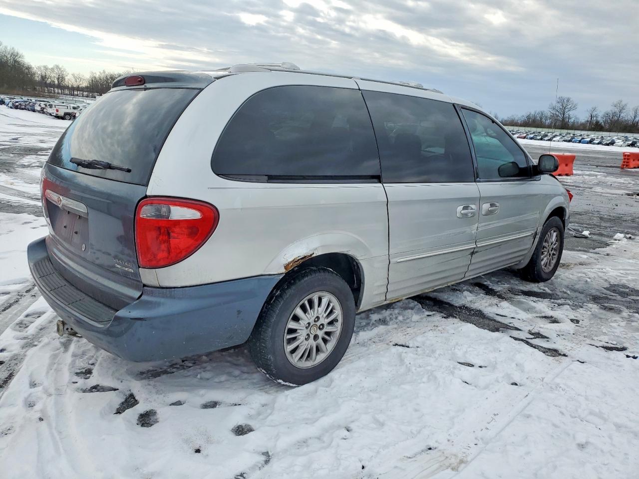 2003 Chrysler Town & Country Limited Silver vin: 2C8GP64LX3R248136