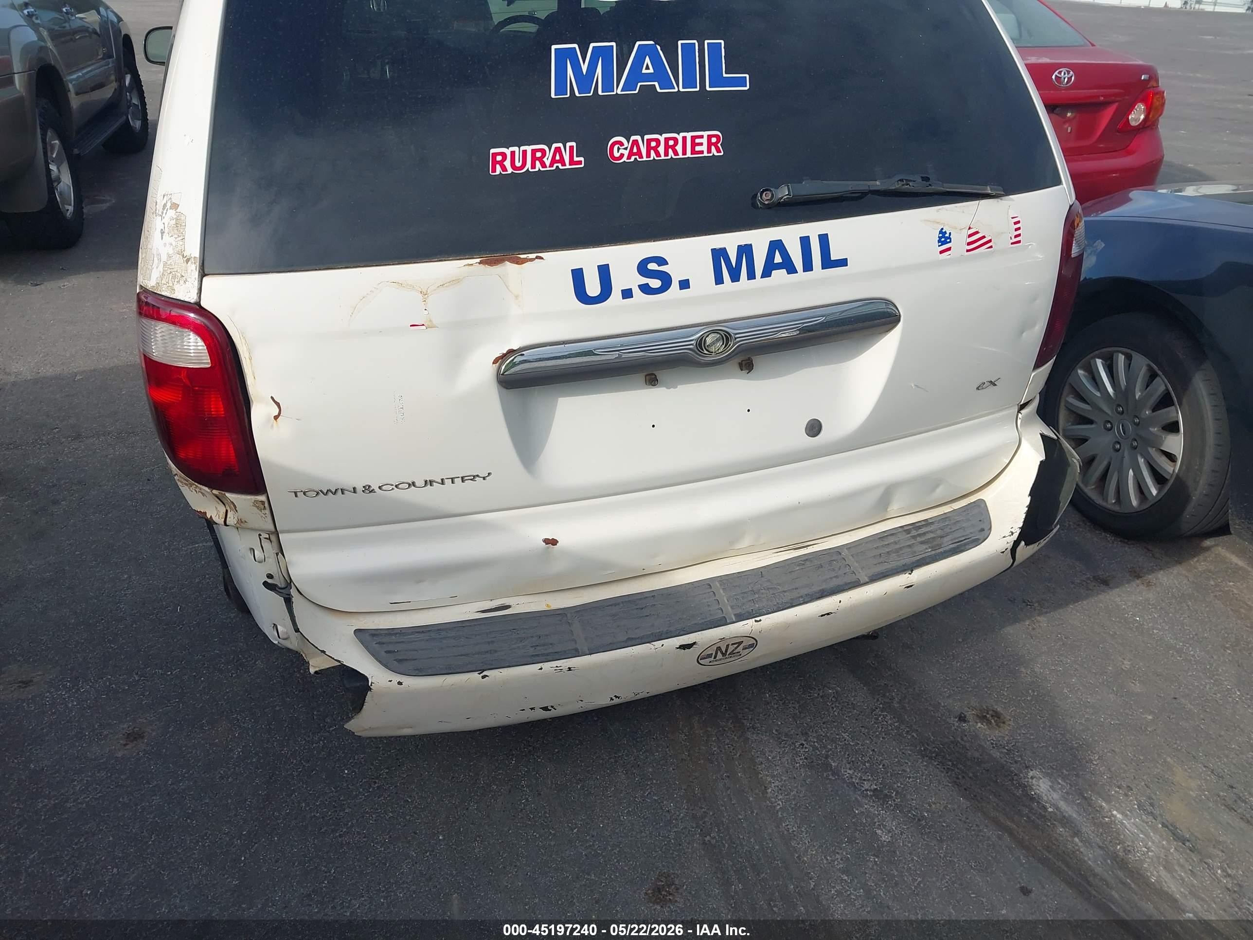 2003 Chrysler Town & Country Ex White vin: 2C8GP74L43R125163