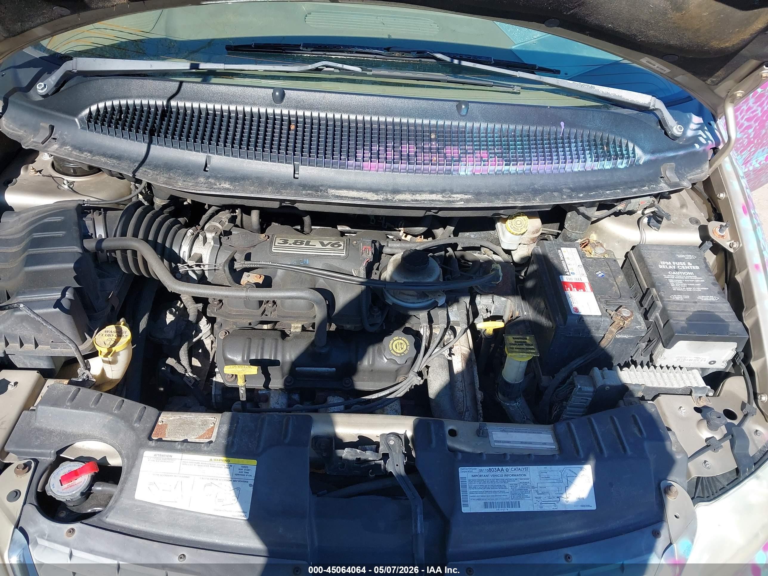 2002 Chrysler Town & Country Lx Gold vin: 2C8GT44L72R614536
