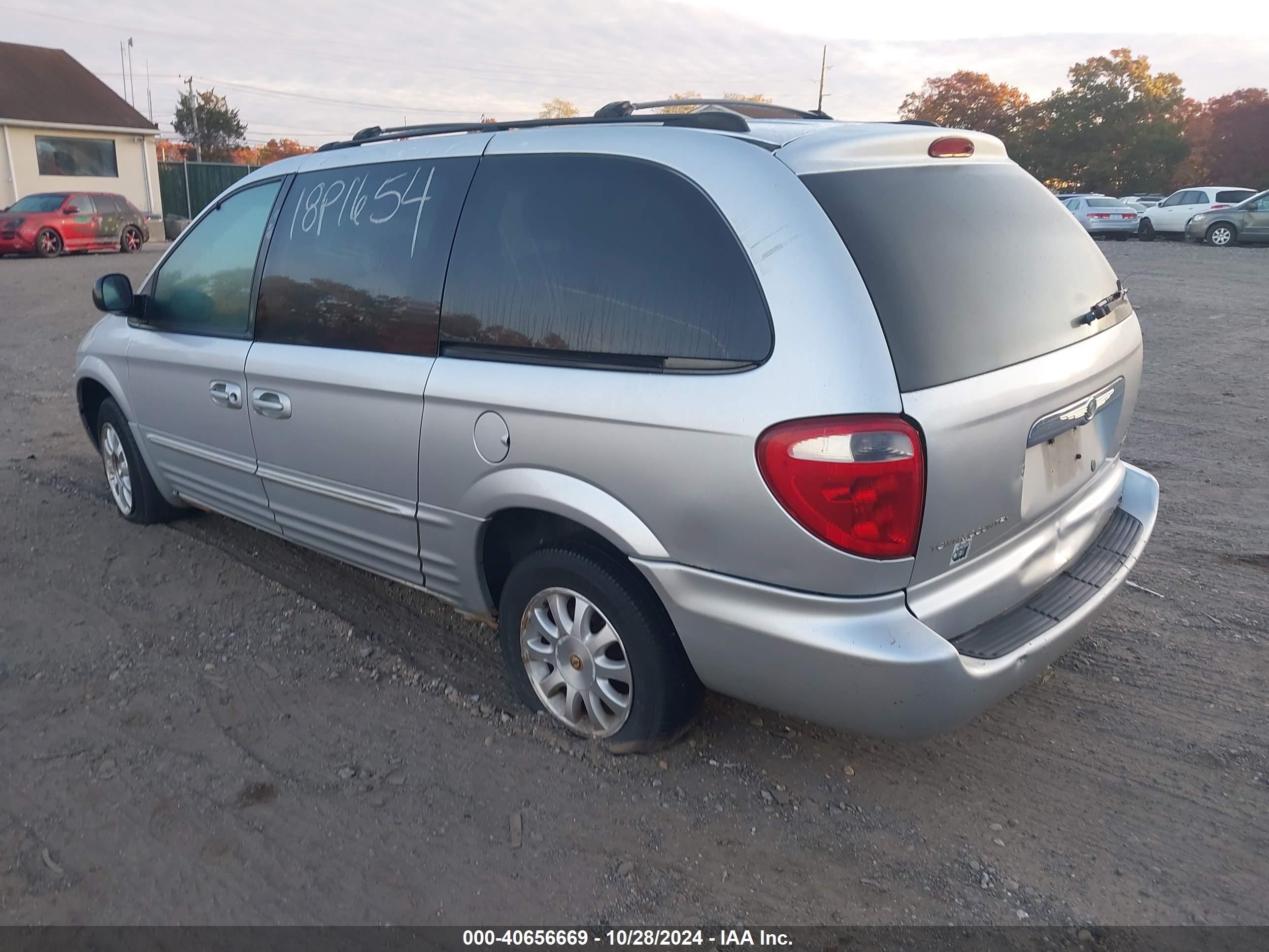 2002 Chrysler Town & Country Lxi Gray vin: 2C8GT54L92R557987
